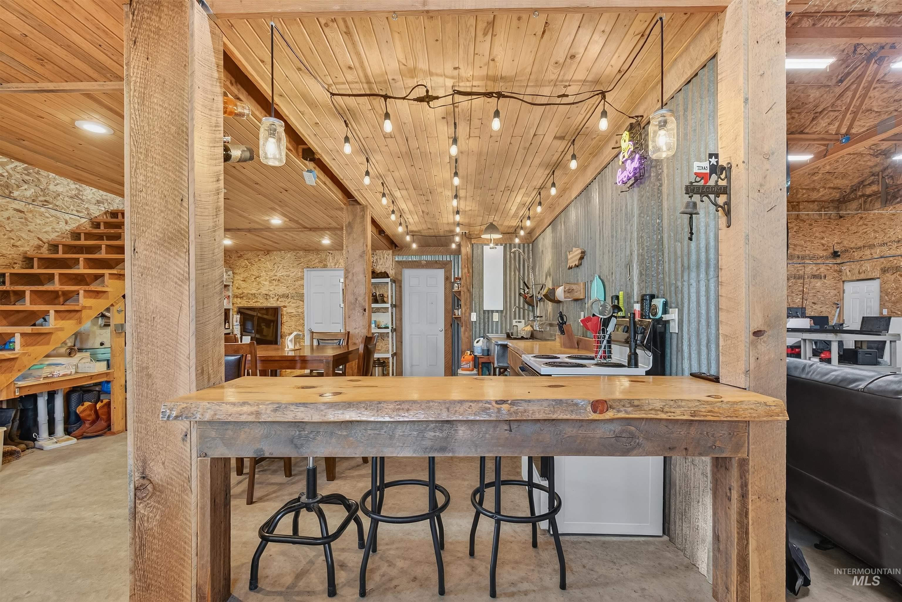 1827 Grelle Ave, Lewiston, Idaho 83501, 4 Bedrooms, 3 Bathrooms, Residential For Sale, Price $925,000, 98982862