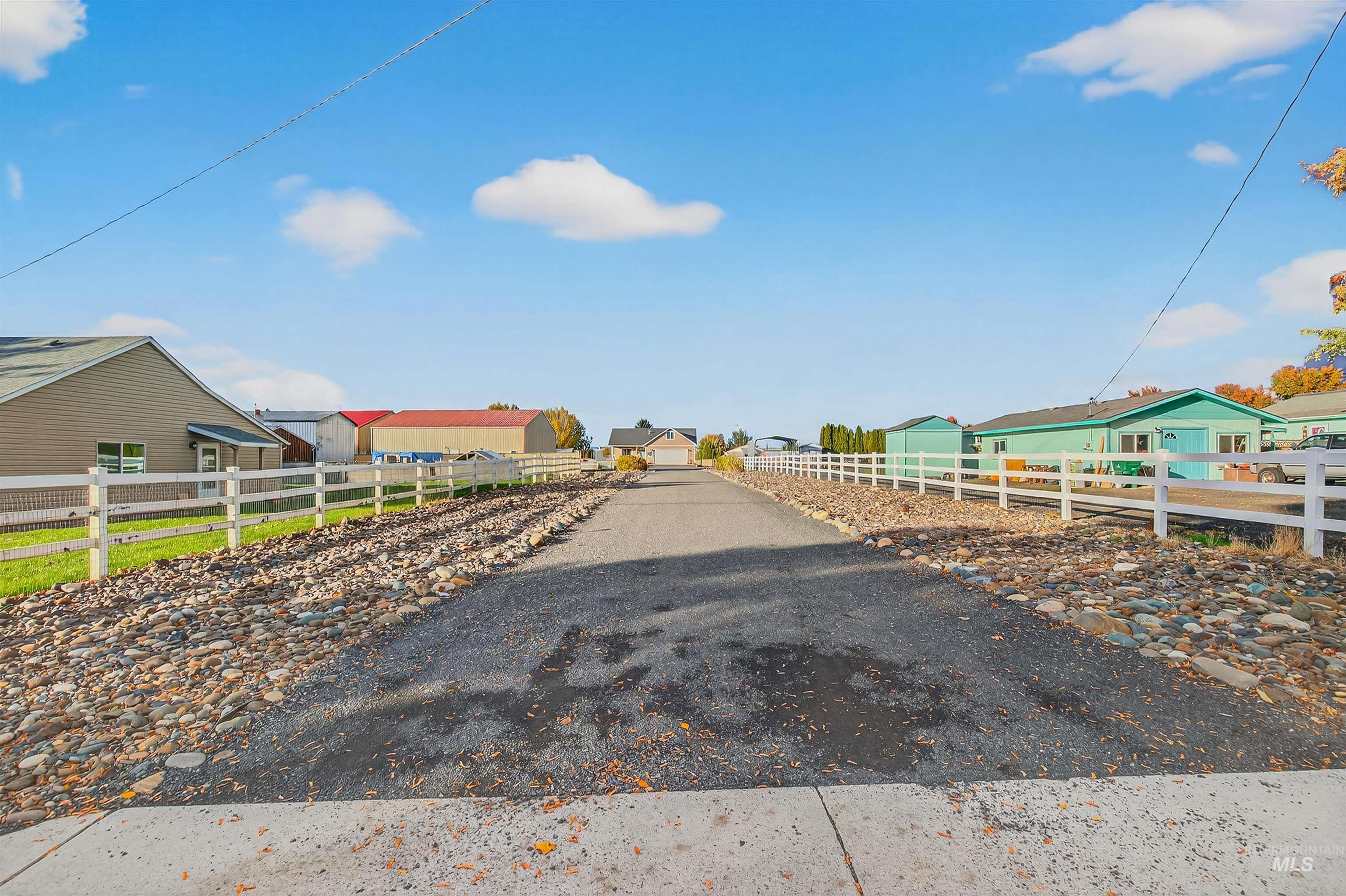 1827 Grelle Ave, Lewiston, Idaho 83501, 4 Bedrooms, 3 Bathrooms, Residential For Sale, Price $899,900, 98982862