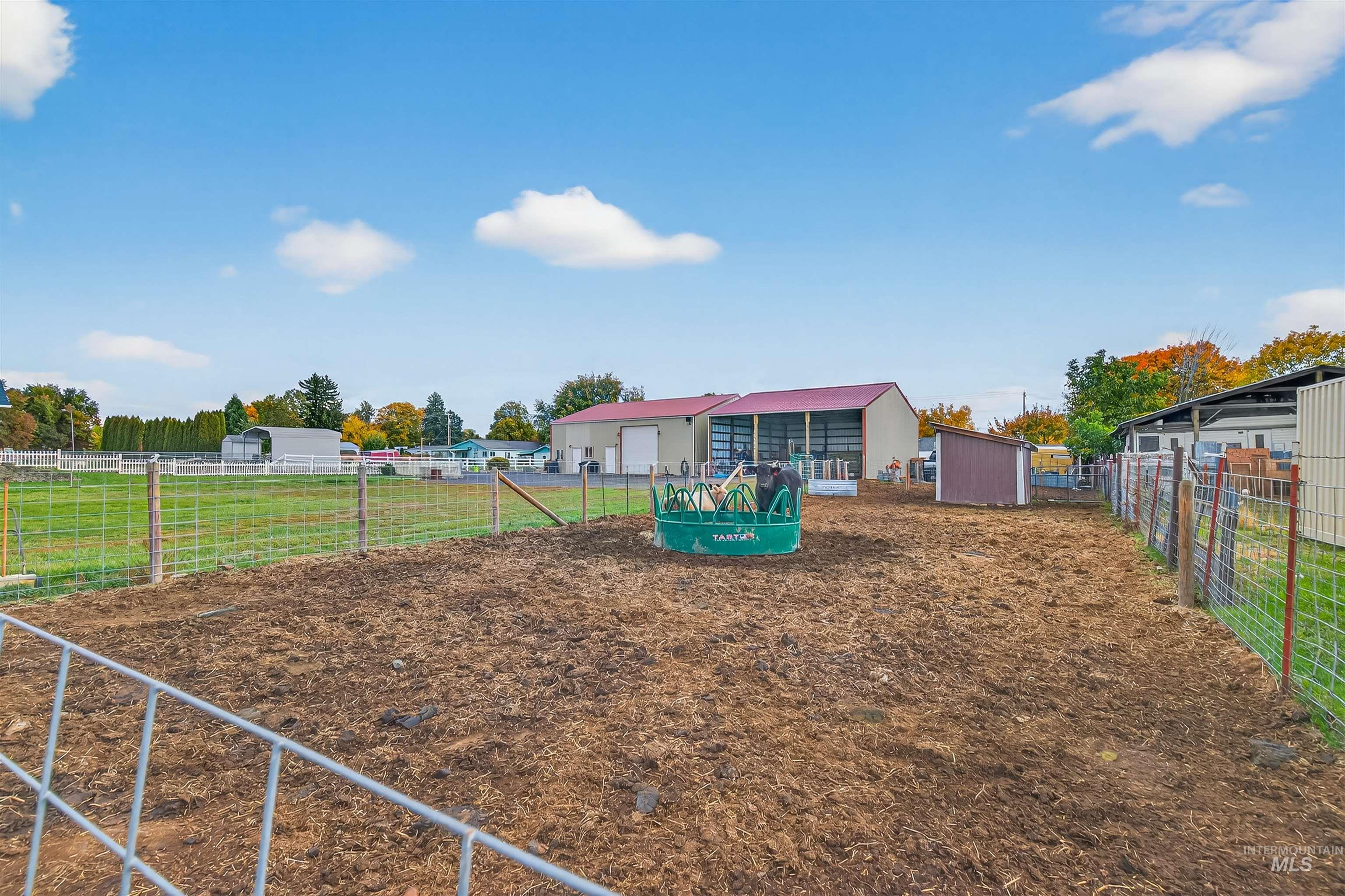 1827 Grelle Ave, Lewiston, Idaho 83501, 4 Bedrooms, 3 Bathrooms, Residential For Sale, Price $925,000, 98982862