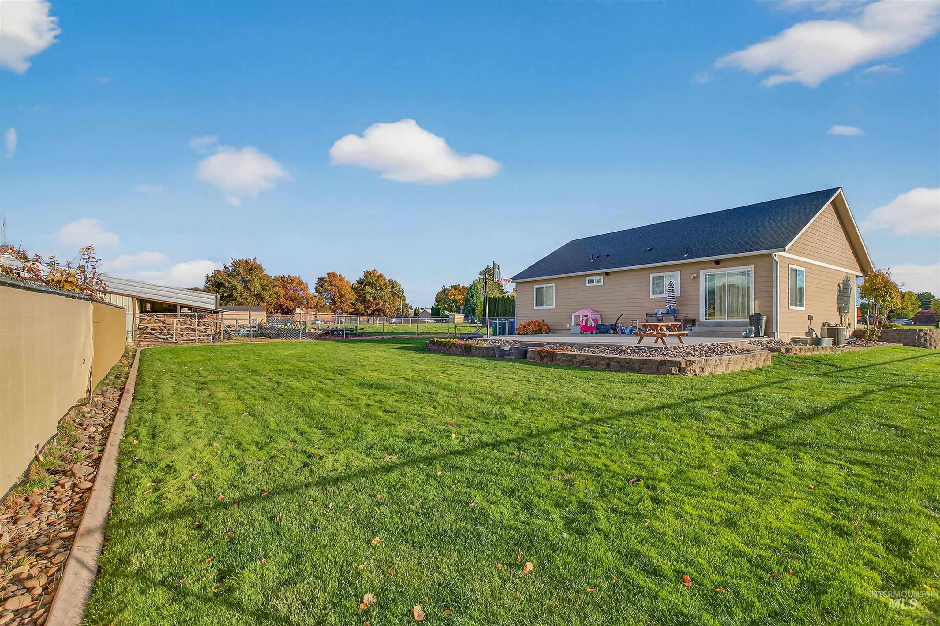1827 Grelle Ave, Lewiston, Idaho 83501, 4 Bedrooms, 3 Bathrooms, Residential For Sale, Price $899,900, 98982862