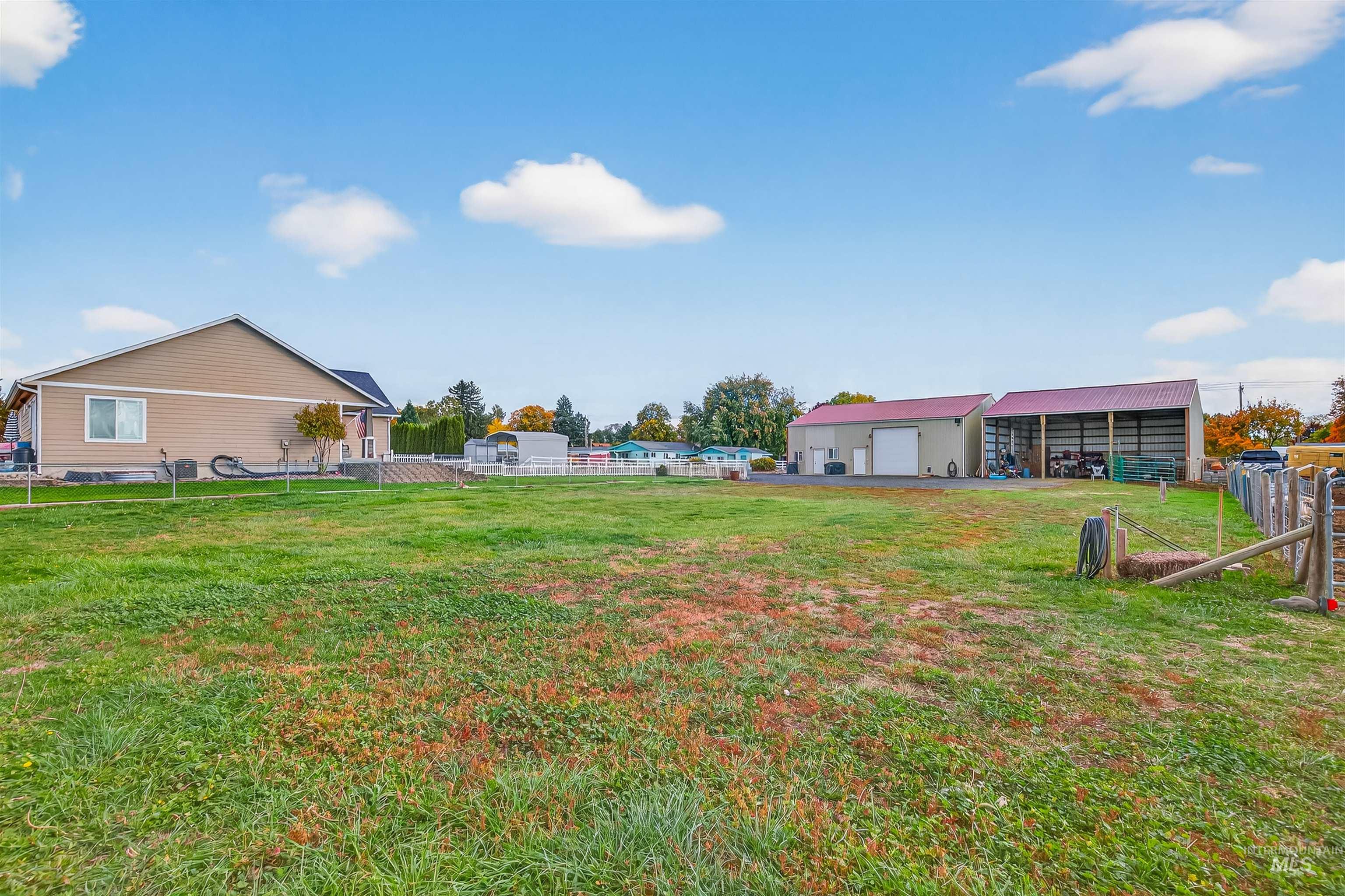 1827 Grelle Ave, Lewiston, Idaho 83501, 4 Bedrooms, 3 Bathrooms, Residential For Sale, Price $925,000, 98982862