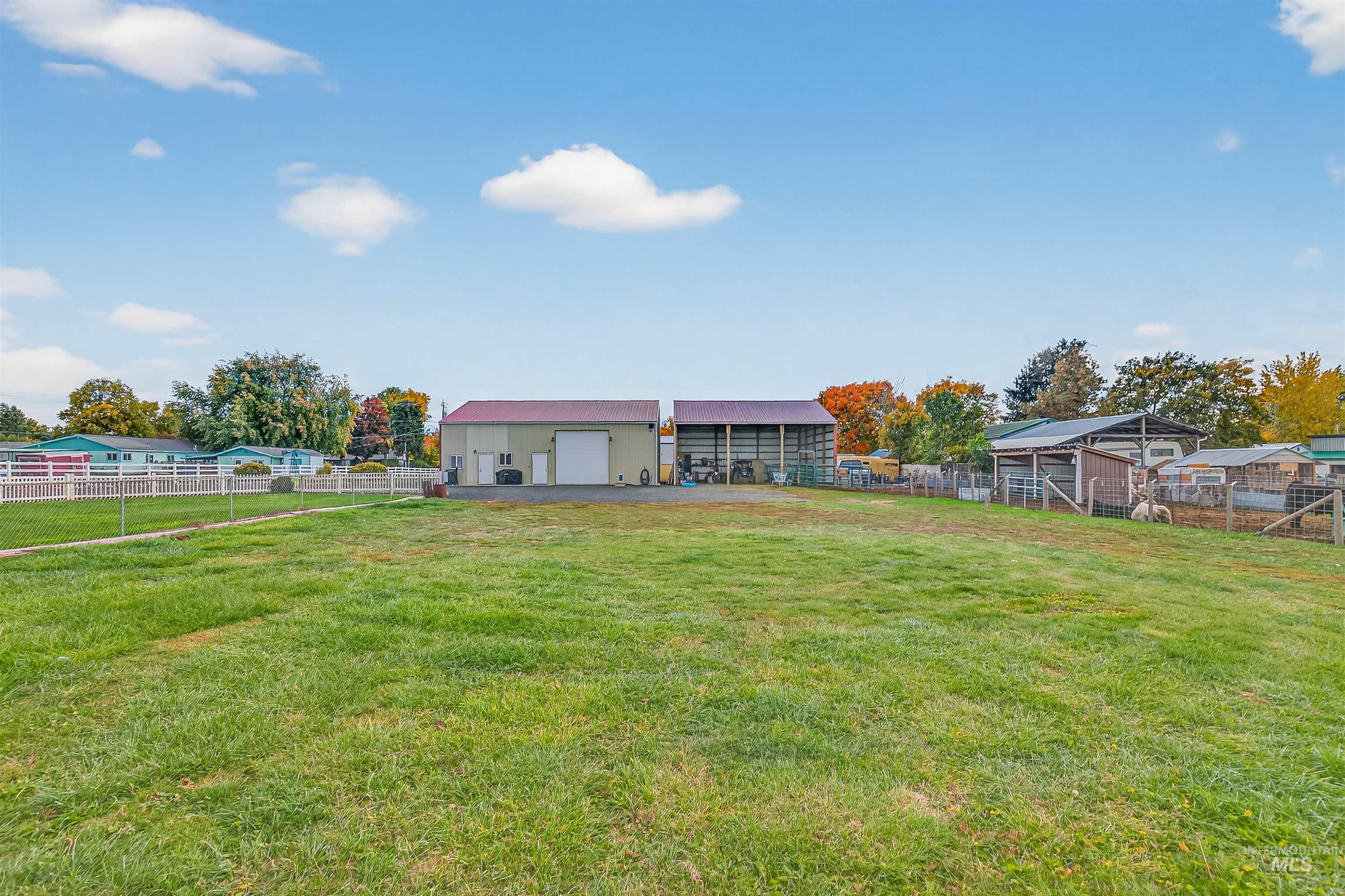 1827 Grelle Ave, Lewiston, Idaho 83501, 4 Bedrooms, 3 Bathrooms, Residential For Sale, Price $925,000, 98982862