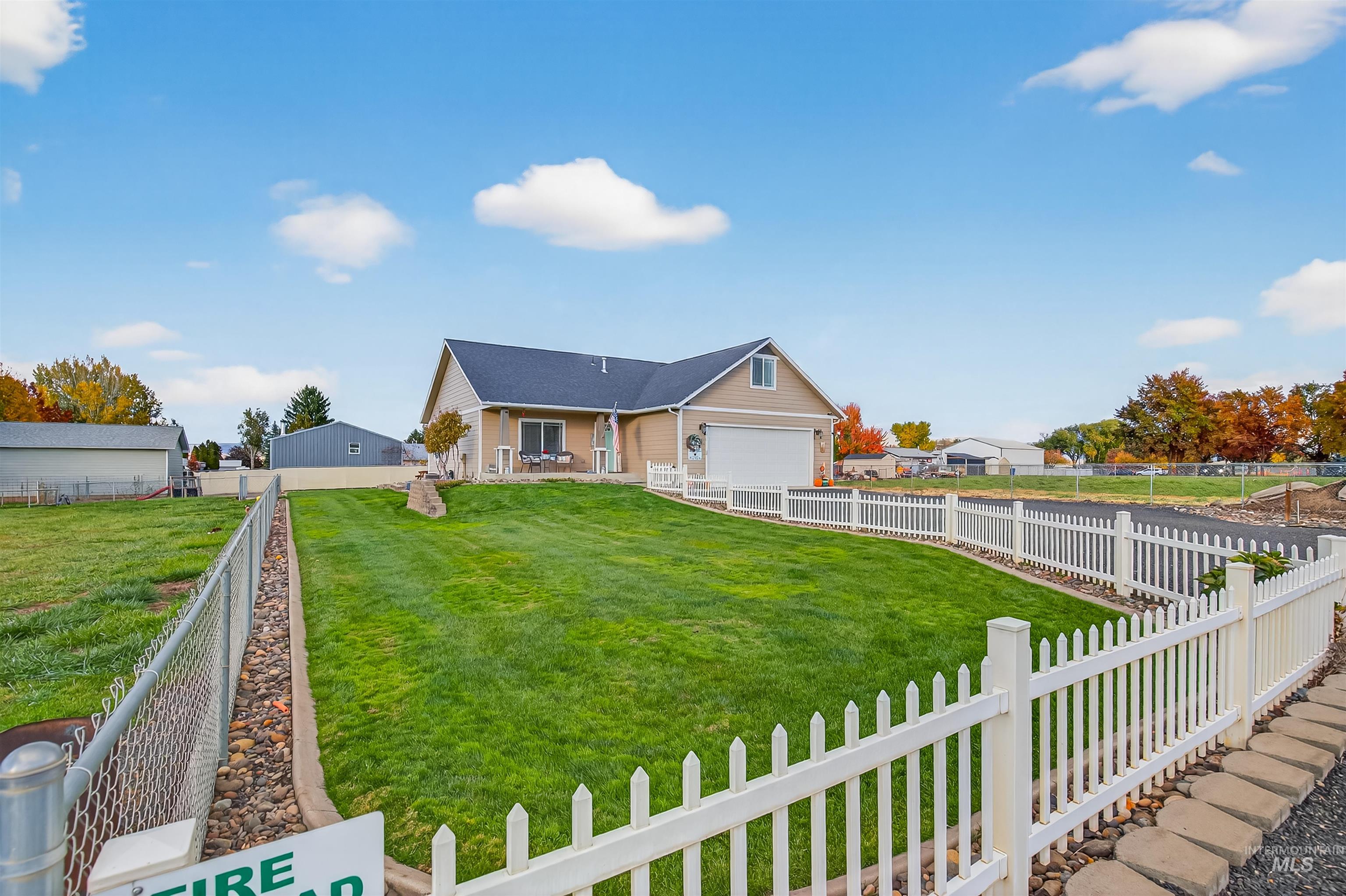 1827 Grelle Ave, Lewiston, Idaho 83501, 4 Bedrooms, 3 Bathrooms, Residential For Sale, Price $925,000, 98982862