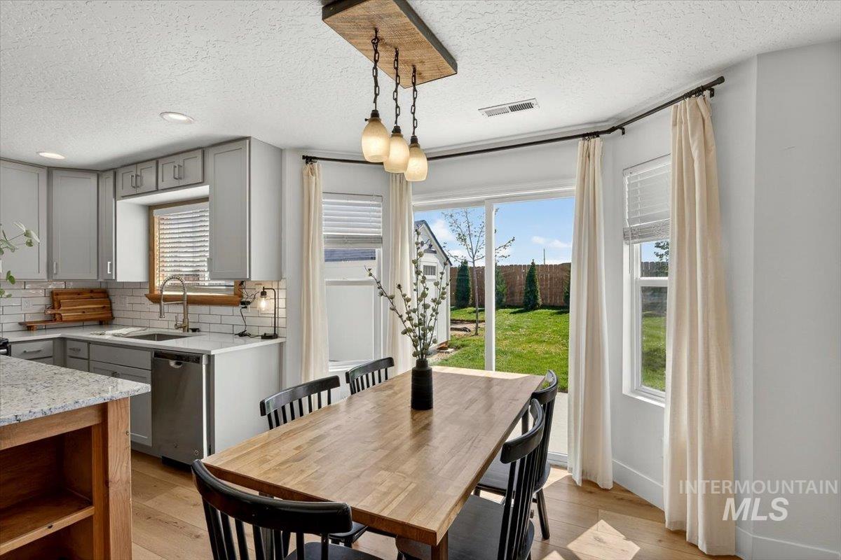 11919 W Crested Butte Ct., Nampa, Idaho 83651, 3 Bedrooms, 2.5 Bathrooms, Residential For Sale, Price $409,900,MLS 98982863