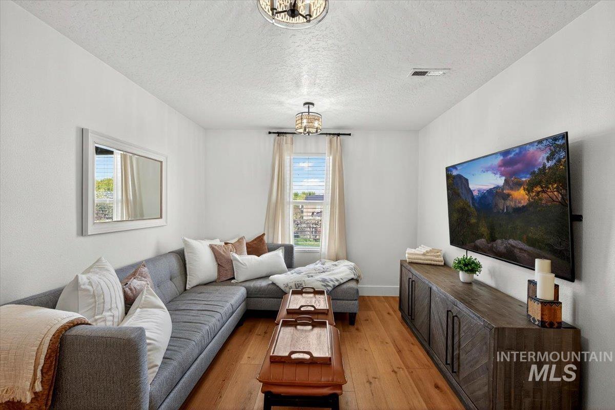 11919 W Crested Butte Ct., Nampa, Idaho 83651, 3 Bedrooms, 2.5 Bathrooms, Residential For Sale, Price $409,900,MLS 98982863