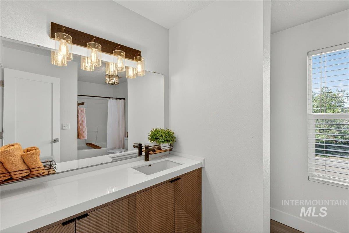 11919 W Crested Butte Ct., Nampa, Idaho 83651, 3 Bedrooms, 2.5 Bathrooms, Residential For Sale, Price $409,900,MLS 98982863