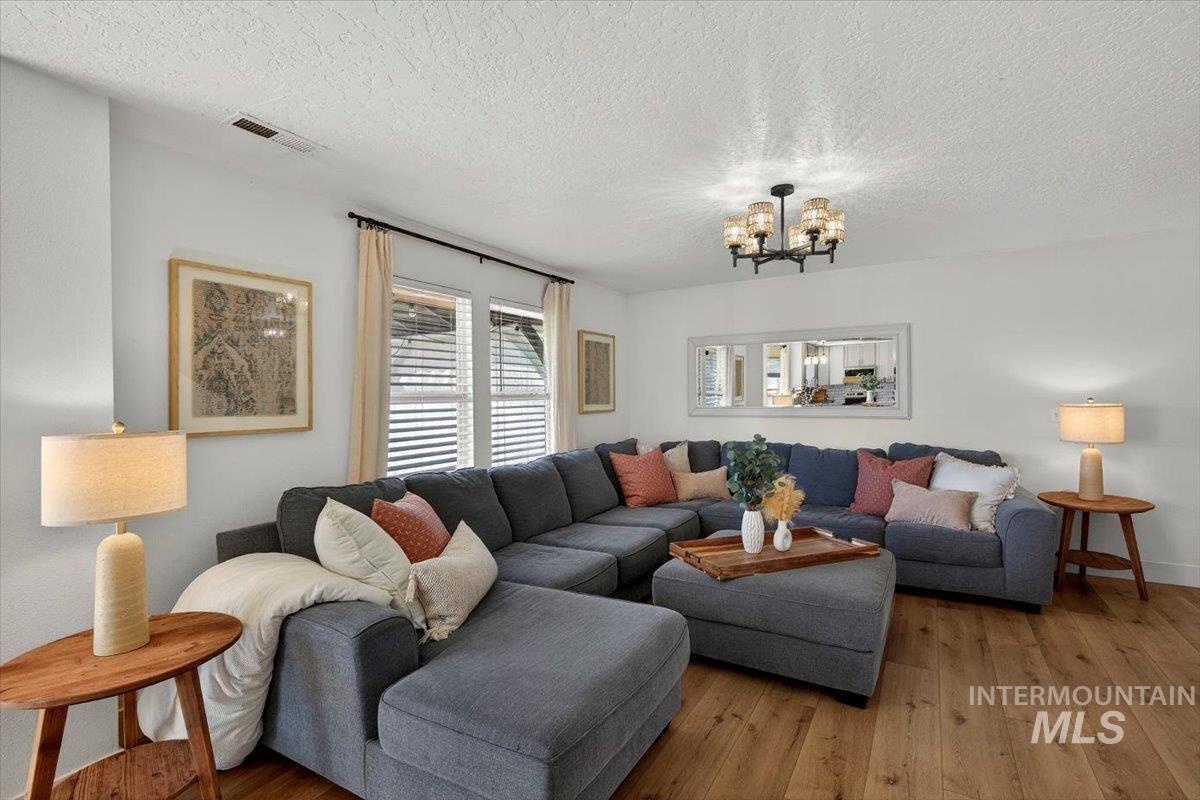 11919 W Crested Butte Ct., Nampa, Idaho 83651, 3 Bedrooms, 2.5 Bathrooms, Residential For Sale, Price $409,900,MLS 98982863