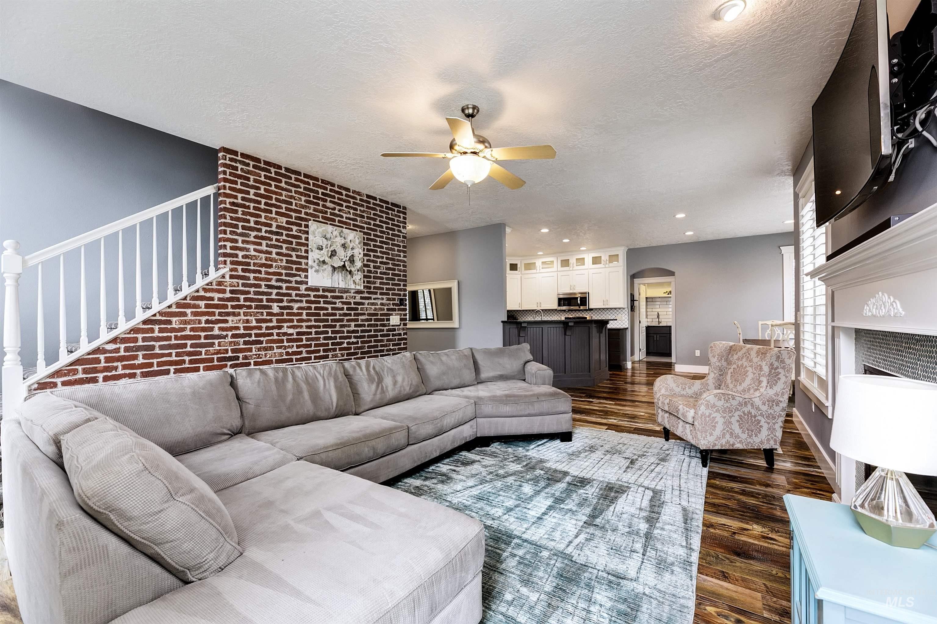 2150 N Hickory Way, Meridian, Idaho 83646, 4 Bedrooms, 2.5 Bathrooms, Residential For Sale, Price $649,900, 98982865