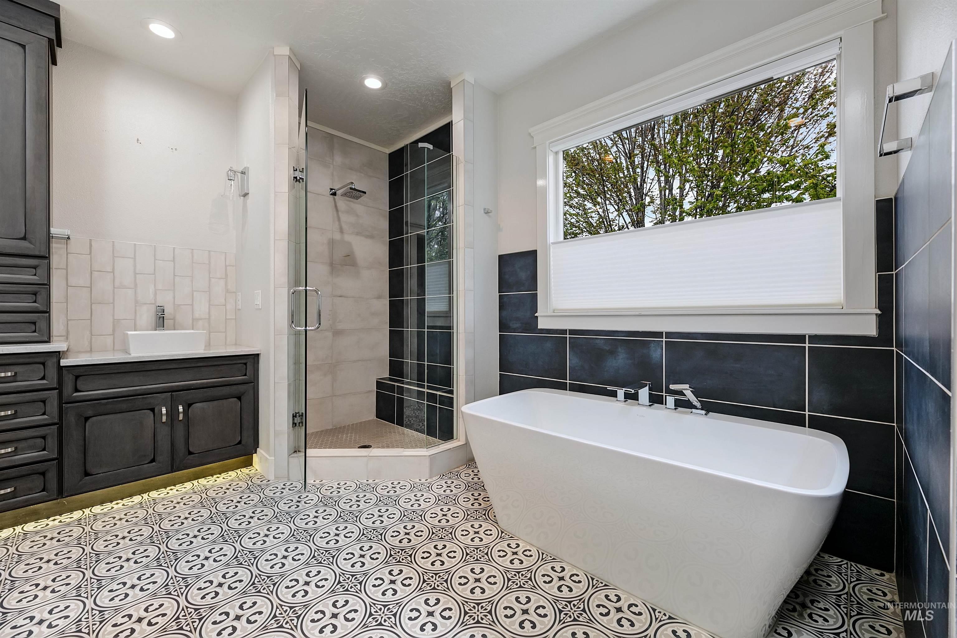 2150 N Hickory Way, Meridian, Idaho 83646, 4 Bedrooms, 2.5 Bathrooms, Residential For Sale, Price $649,900, 98982865