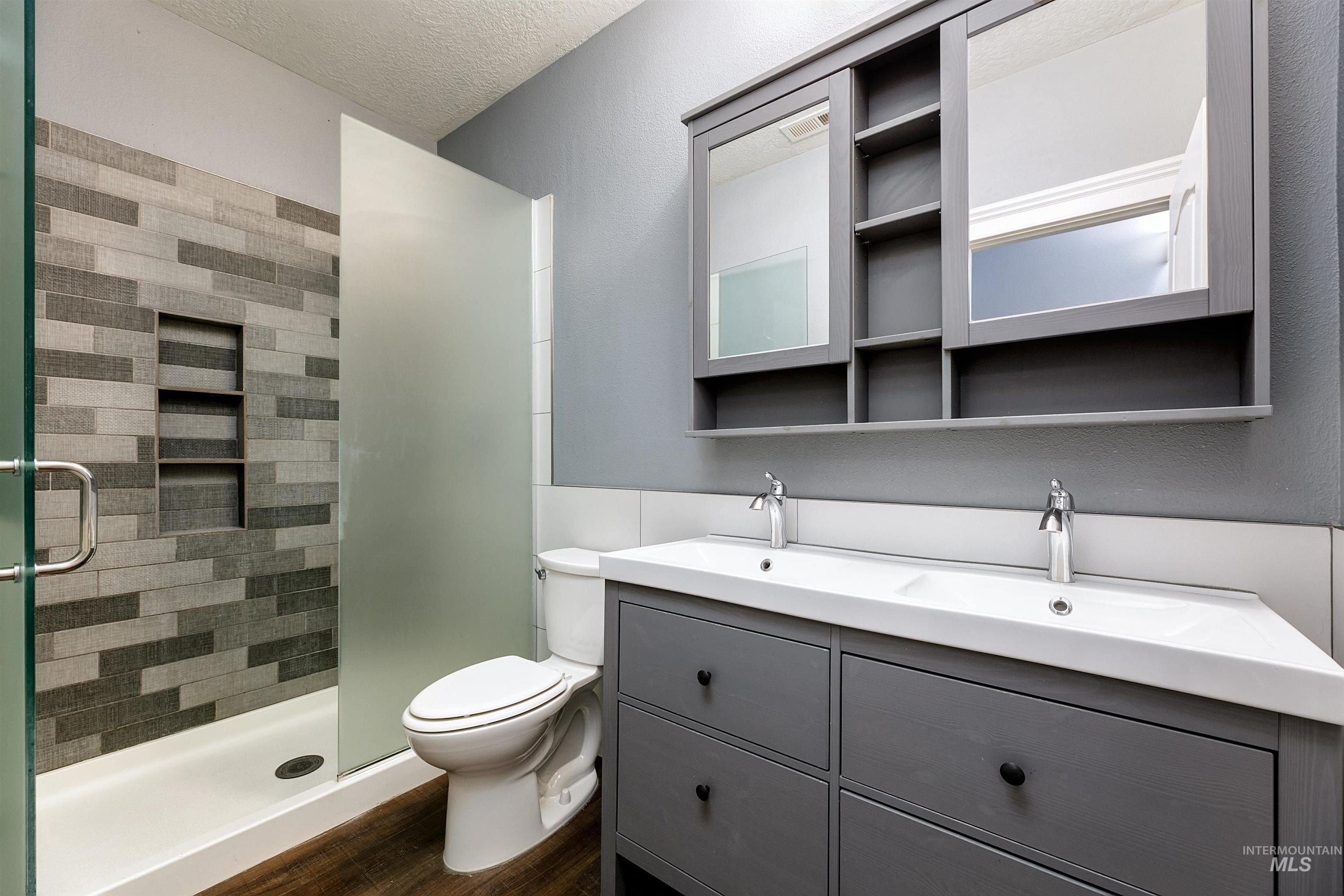 2150 N Hickory Way, Meridian, Idaho 83646, 4 Bedrooms, 2.5 Bathrooms, Residential For Sale, Price $649,900, 98982865