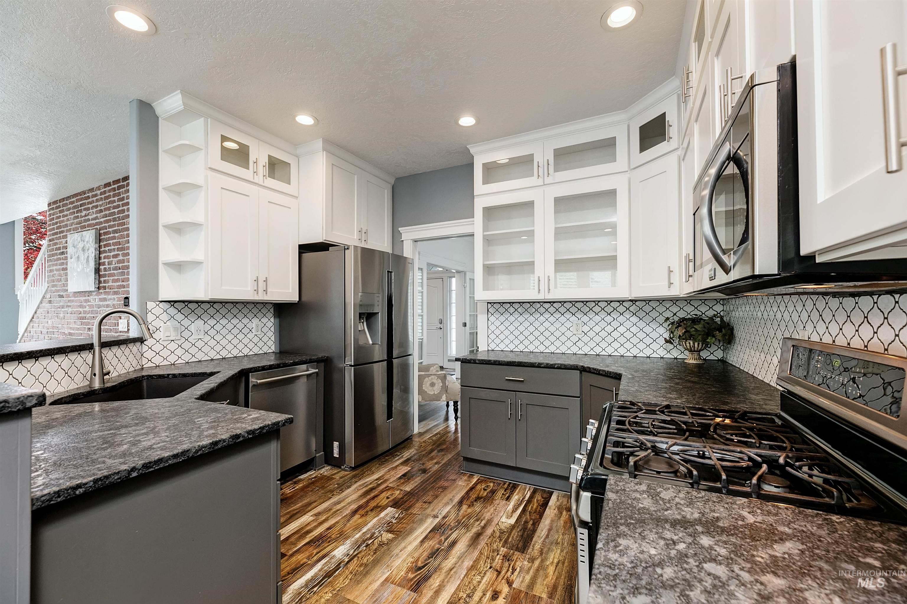 2150 N Hickory Way, Meridian, Idaho 83646, 4 Bedrooms, 2.5 Bathrooms, Residential For Sale, Price $649,900, 98982865