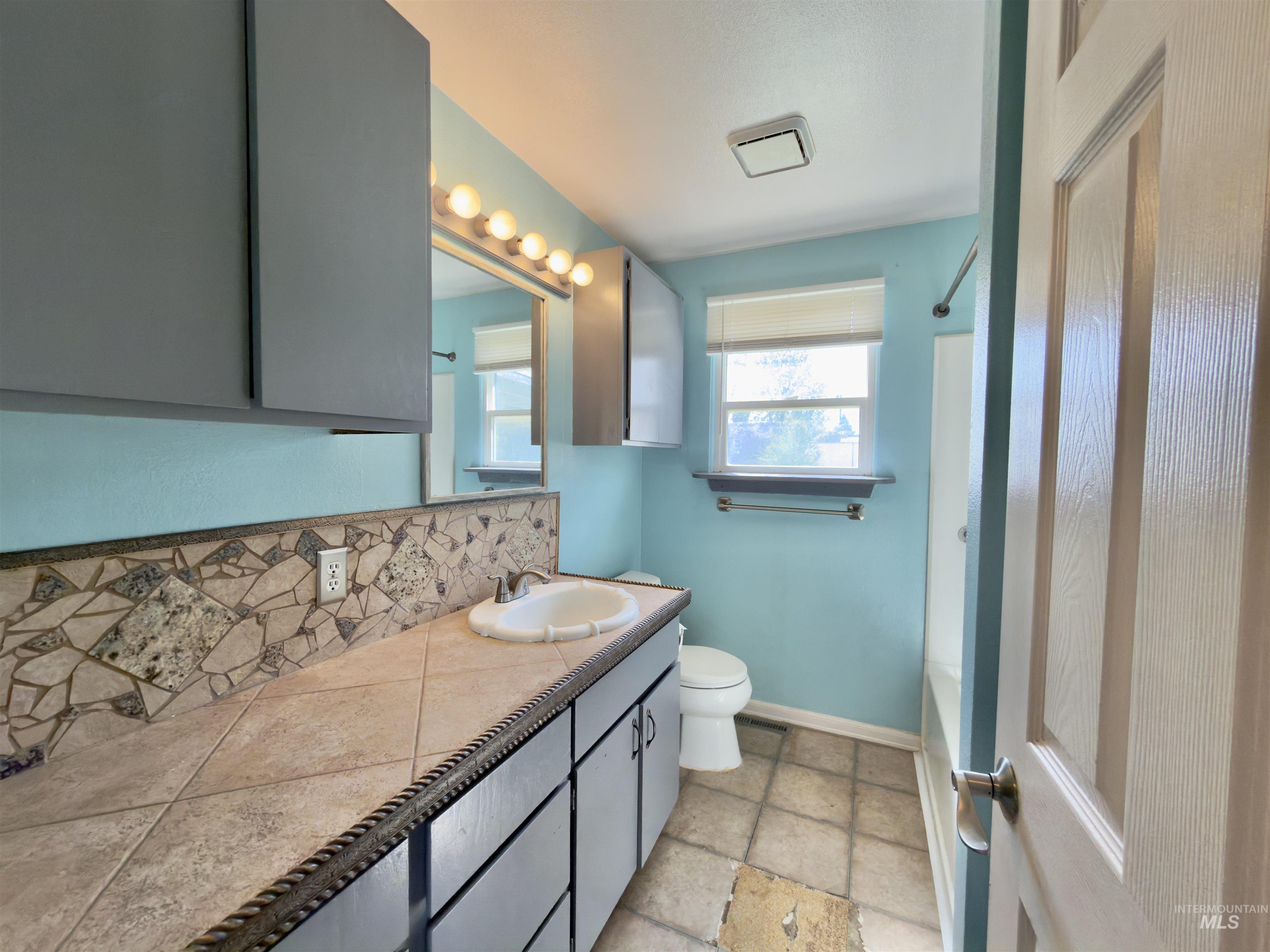 1504 7th St, Clarkston, Washington 99403, 4 Bedrooms, 2 Bathrooms, Residential For Sale, Price $329,000, 98982868