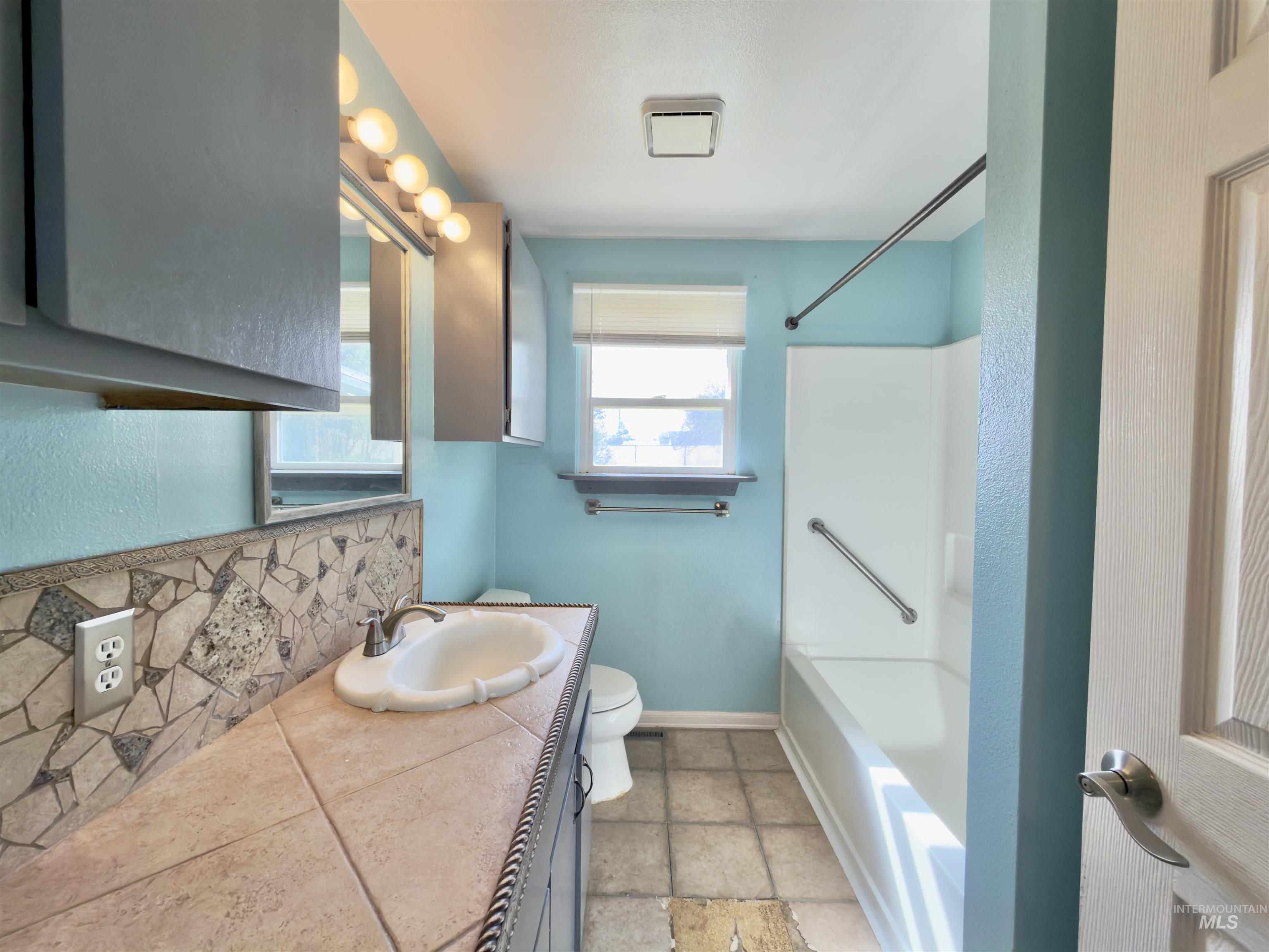 1504 7th St, Clarkston, Washington 99403, 4 Bedrooms, 2 Bathrooms, Residential For Sale, Price $329,000, 98982868