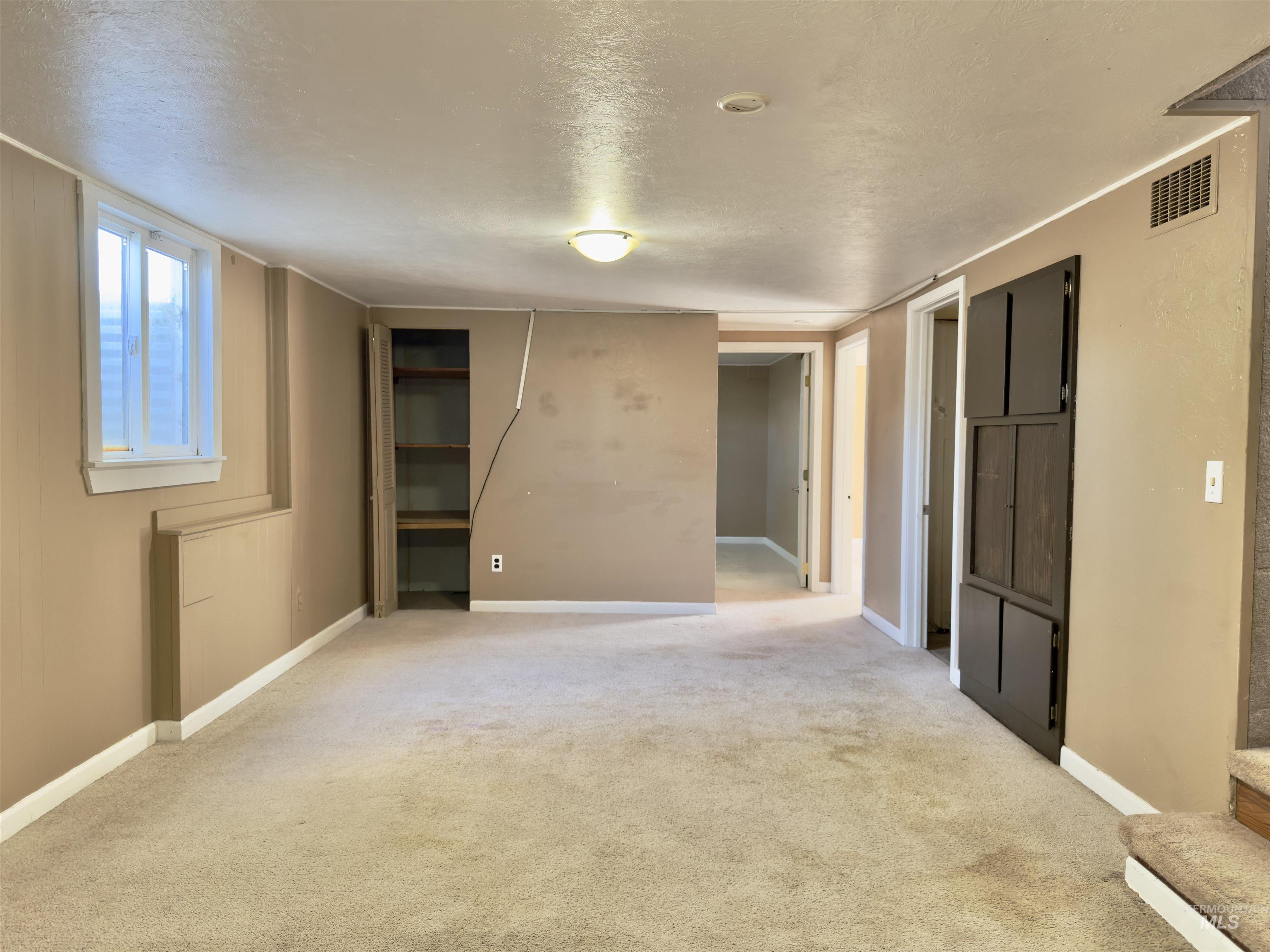 1504 7th St, Clarkston, Washington 99403, 4 Bedrooms, 2 Bathrooms, Residential For Sale, Price $329,000, 98982868