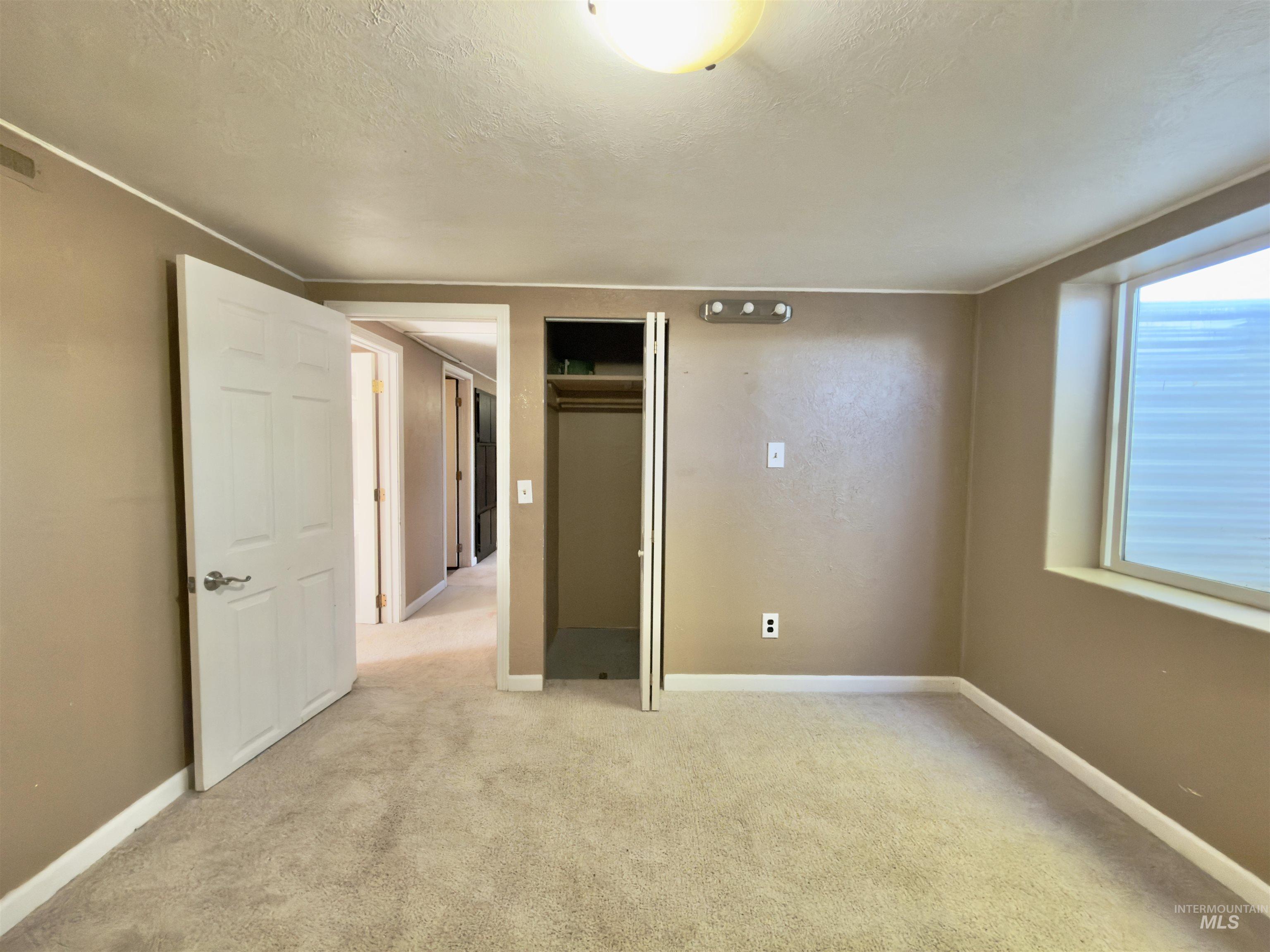 1504 7th St, Clarkston, Washington 99403, 4 Bedrooms, 2 Bathrooms, Residential For Sale, Price $329,000, 98982868