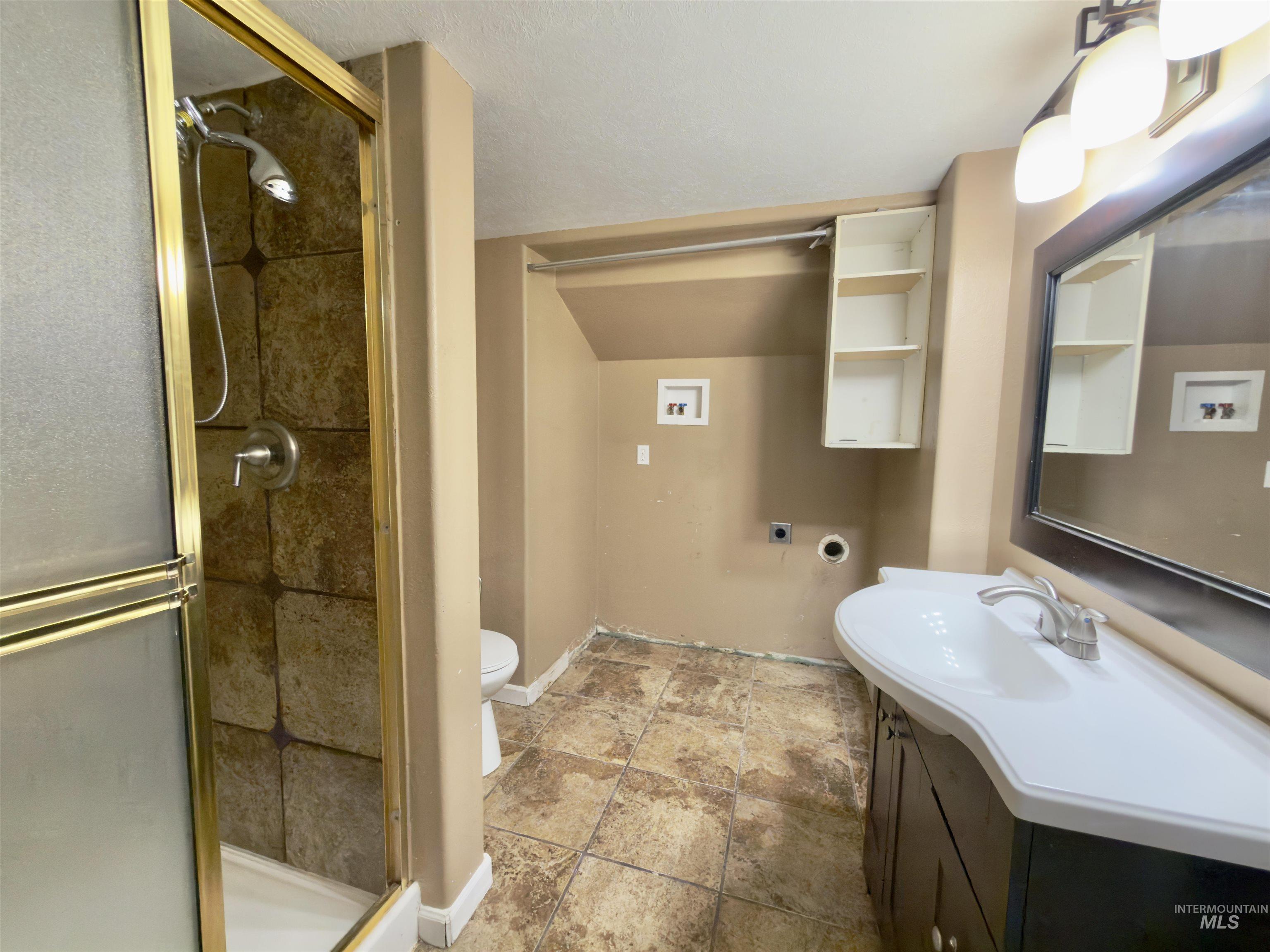 1504 7th St, Clarkston, Washington 99403, 4 Bedrooms, 2 Bathrooms, Residential For Sale, Price $329,000, 98982868