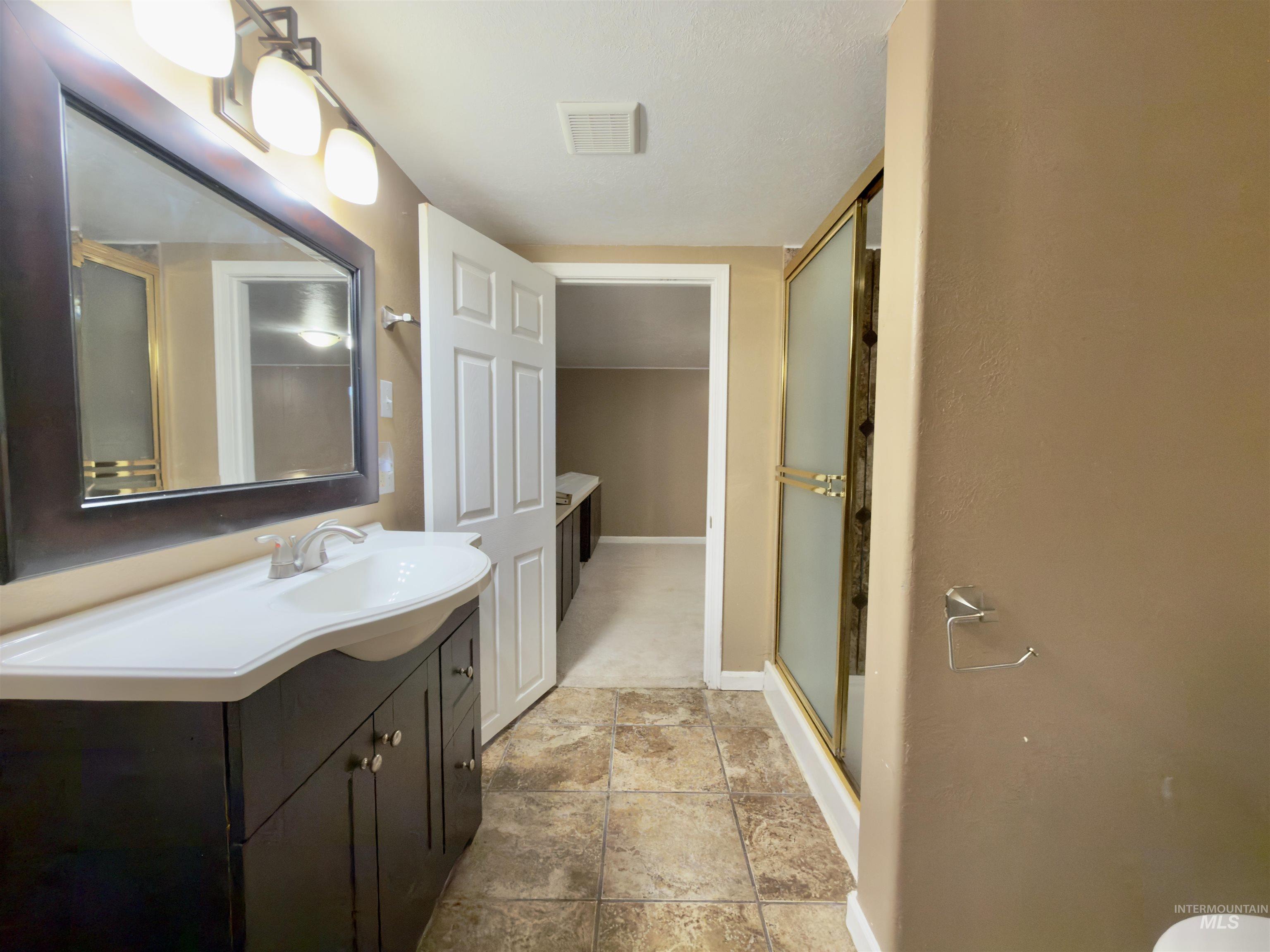 1504 7th St, Clarkston, Washington 99403, 4 Bedrooms, 2 Bathrooms, Residential For Sale, Price $329,000, 98982868