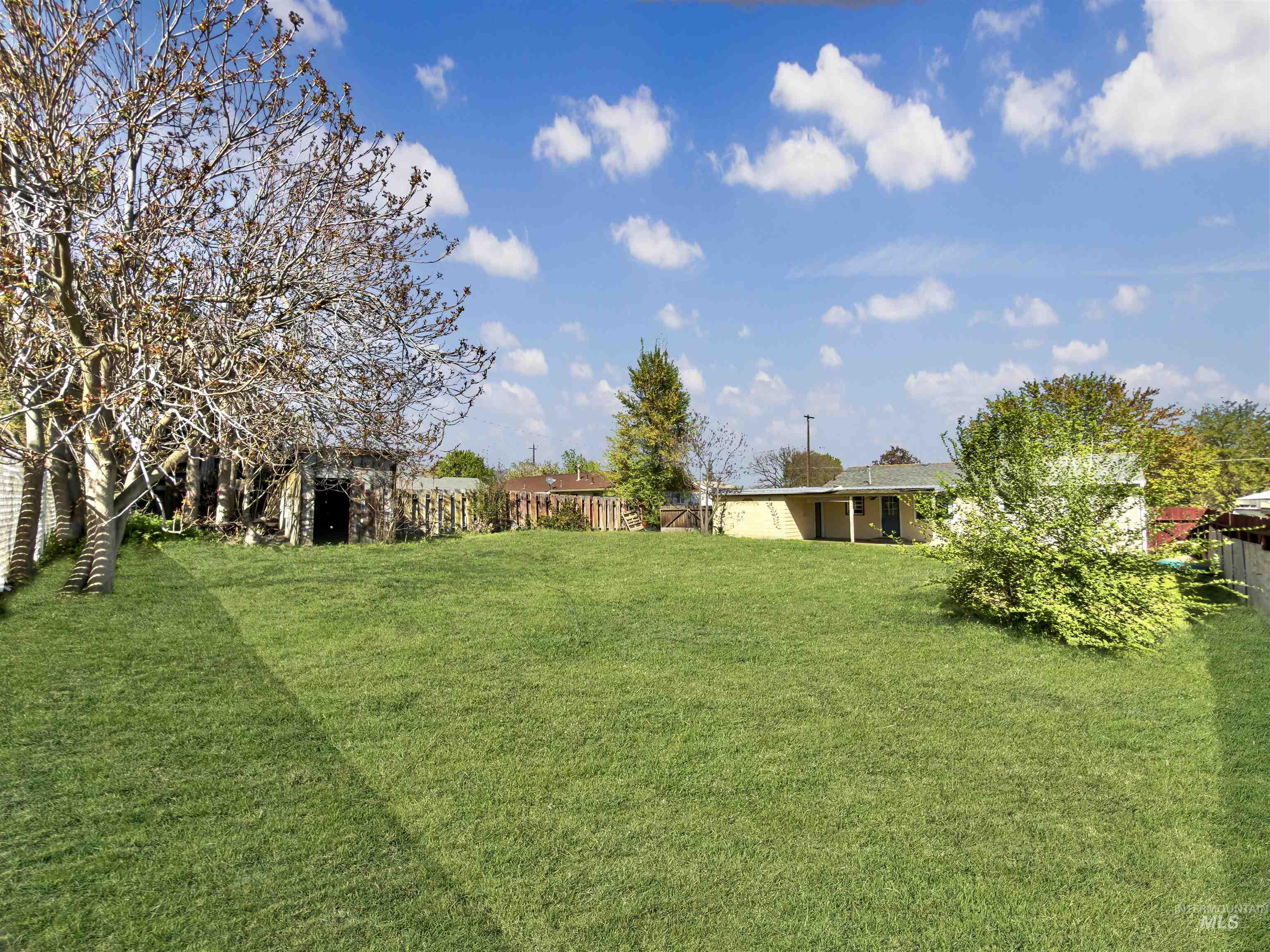 1504 7th St, Clarkston, Washington 99403, 4 Bedrooms, 2 Bathrooms, Residential For Sale, Price $329,000, 98982868