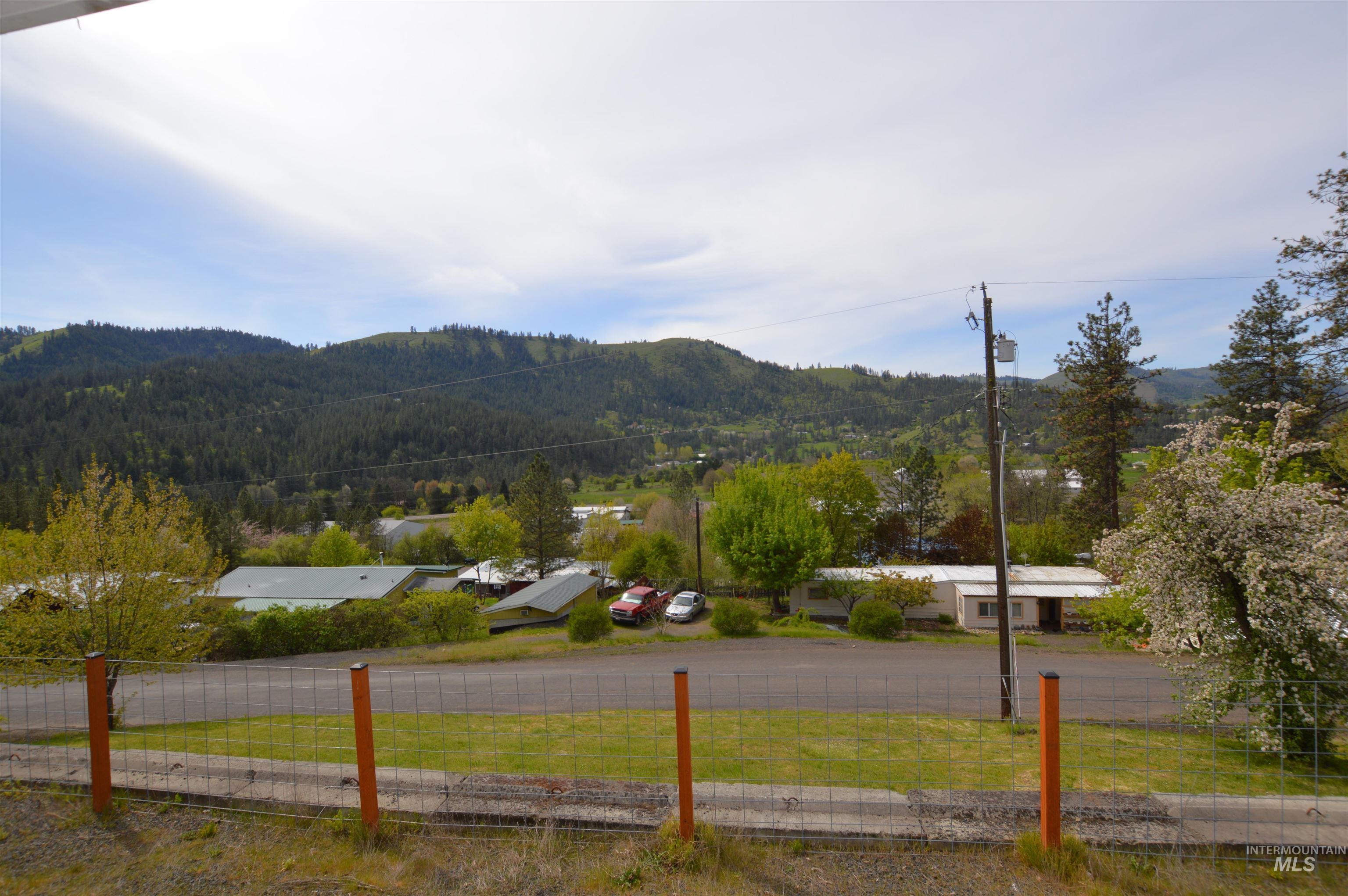 138 View Road, Kamiah, Idaho 83536, 2 Bedrooms, 1 Bathroom, Residential For Sale, Price $219,000, 98982869