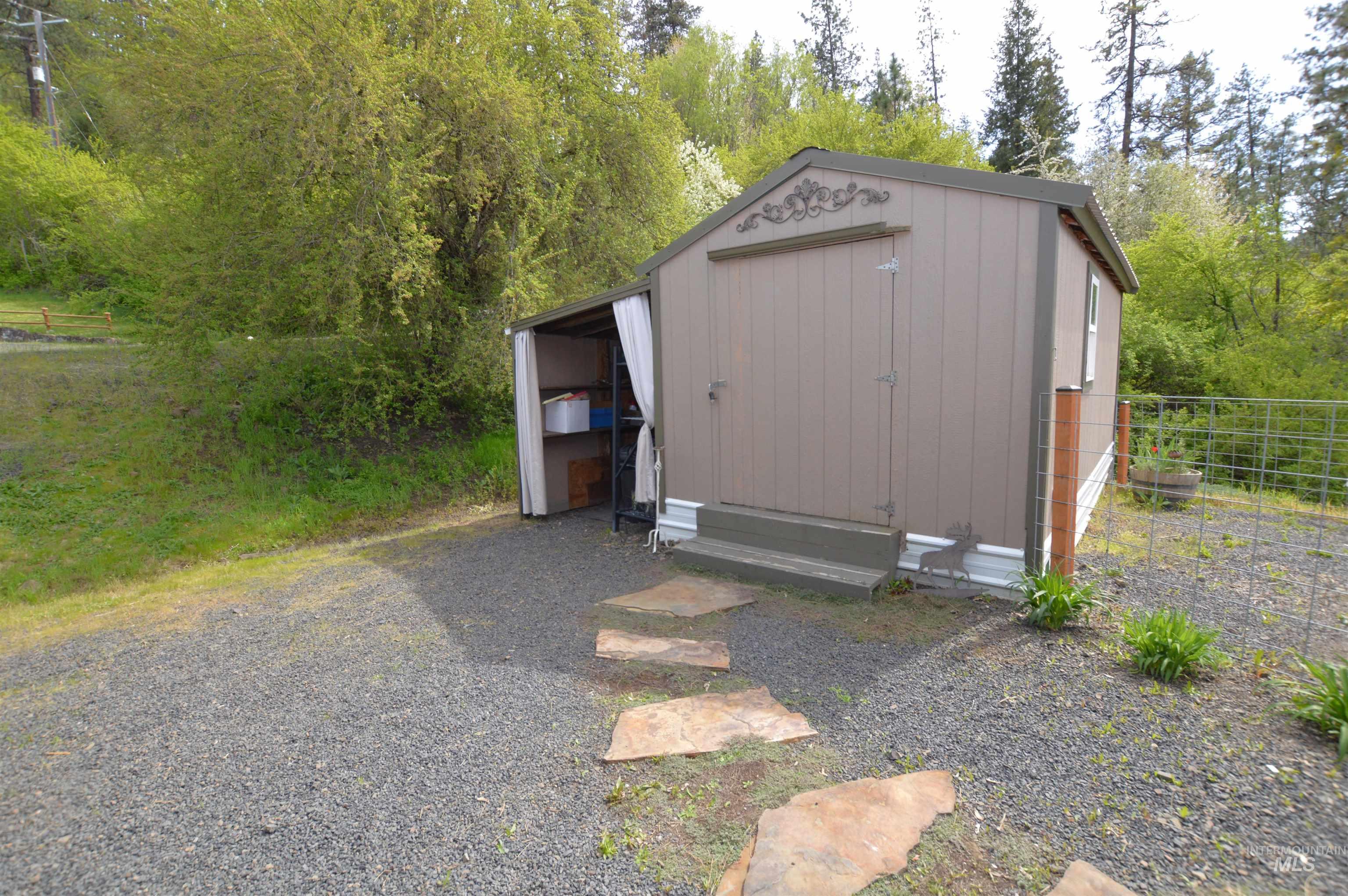 138 View Road, Kamiah, Idaho 83536, 2 Bedrooms, 1 Bathroom, Residential For Sale, Price $219,000, 98982869