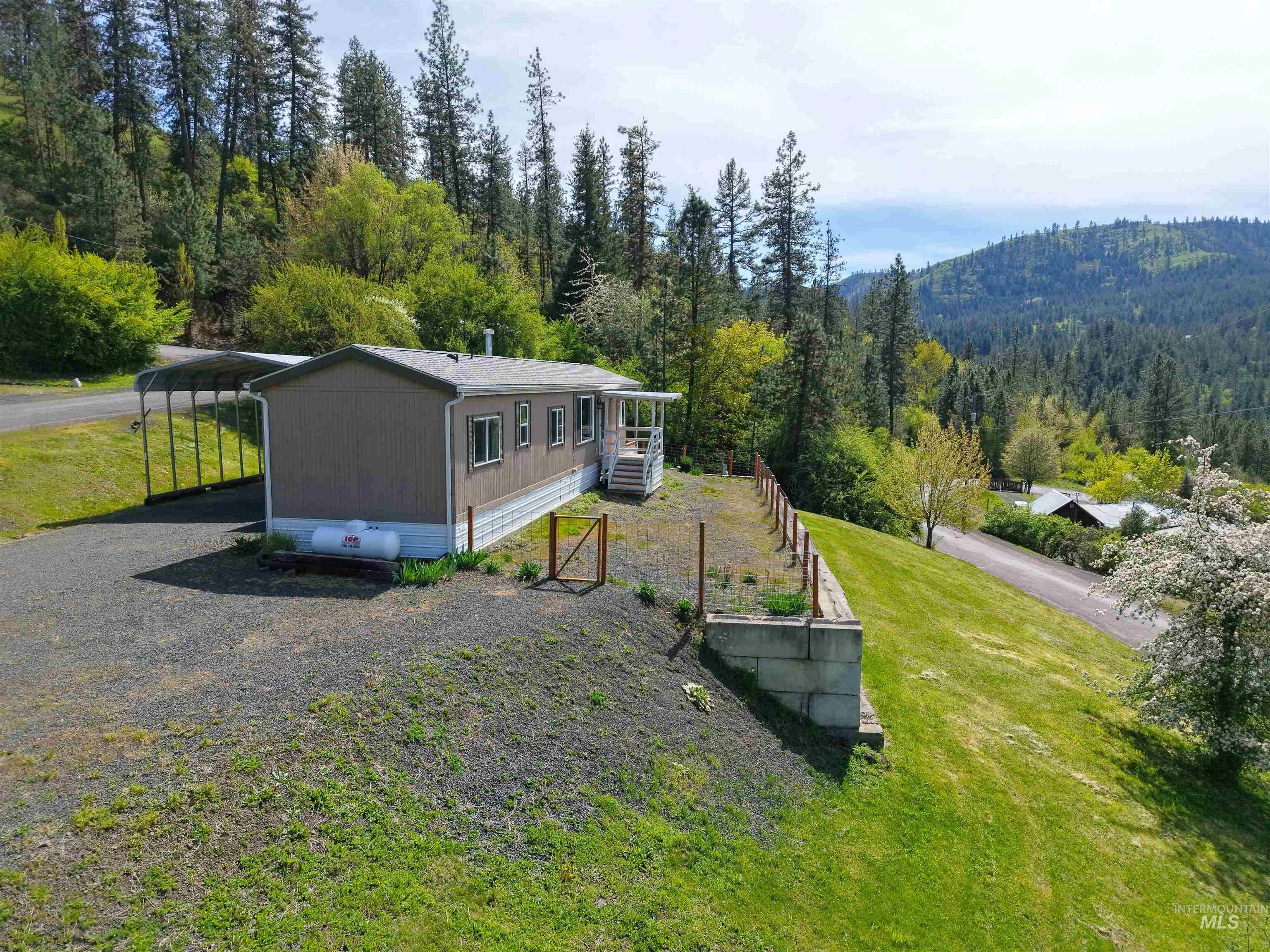 138 View Road, Kamiah, Idaho 83536, 2 Bedrooms, 1 Bathroom, Residential For Sale, Price $219,000, 98982869