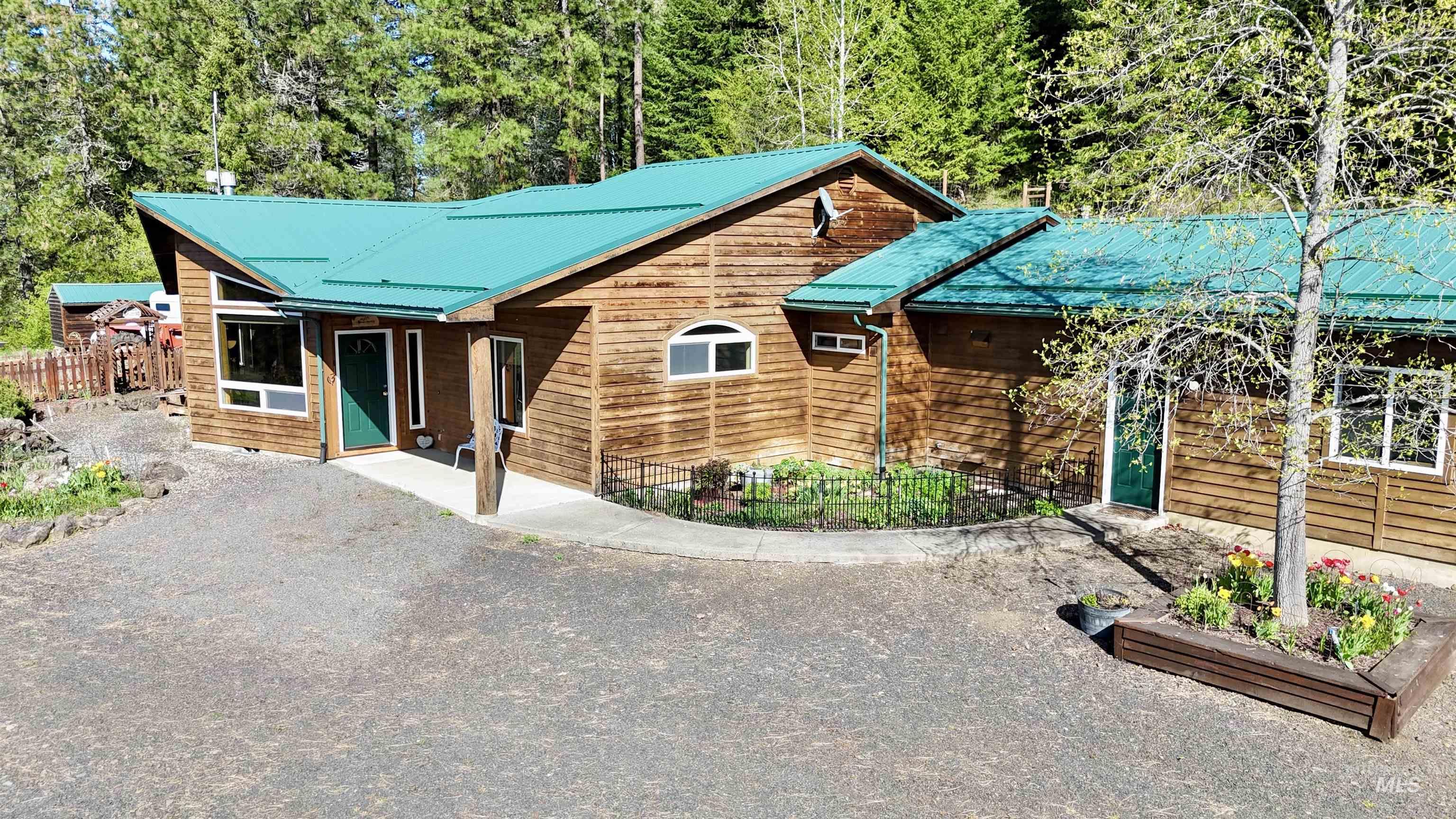 263 Sill Creek Rd., Clearwater, Idaho 83552, 3 Bedrooms, 2 Bathrooms, Residential For Sale, Price $815,000, 98982870