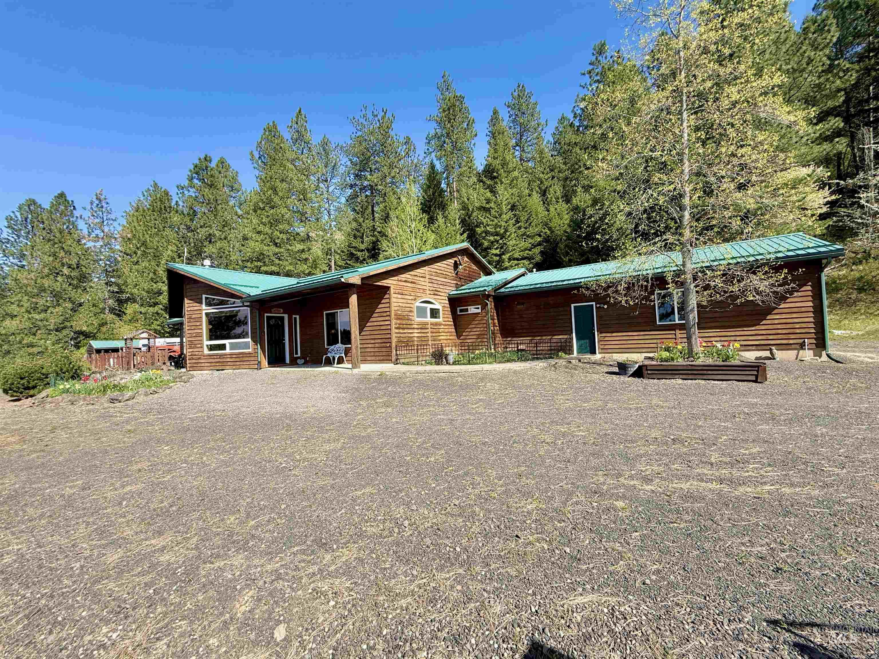 263 Sill Creek Rd., Clearwater, Idaho 83552, 3 Bedrooms, 2 Bathrooms, Residential For Sale, Price $815,000, 98982870
