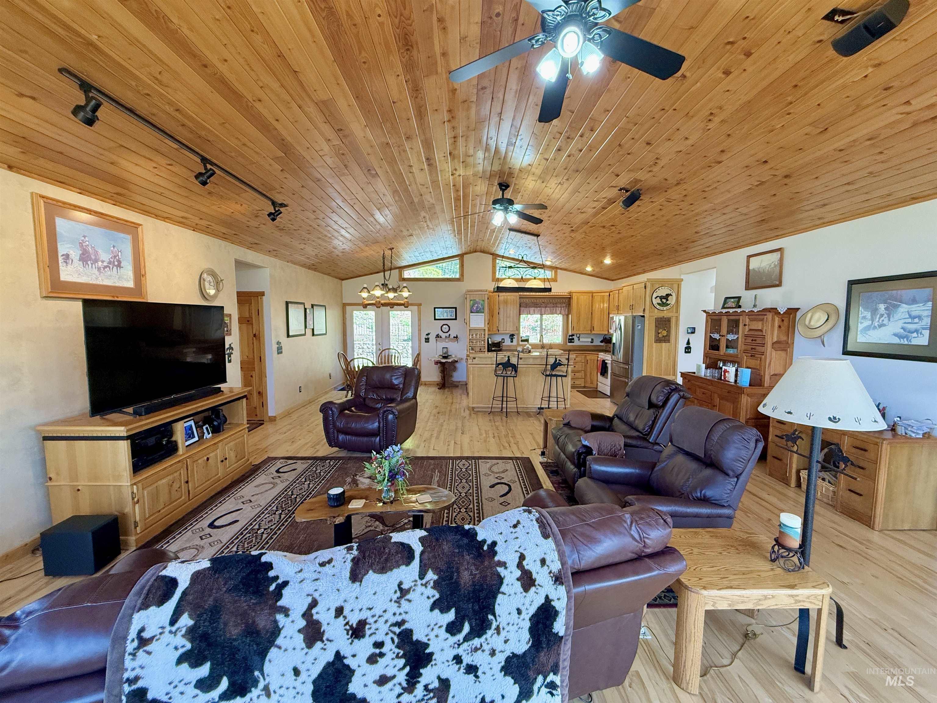 263 Sill Creek Rd., Clearwater, Idaho 83552, 3 Bedrooms, 2 Bathrooms, Residential For Sale, Price $815,000, 98982870
