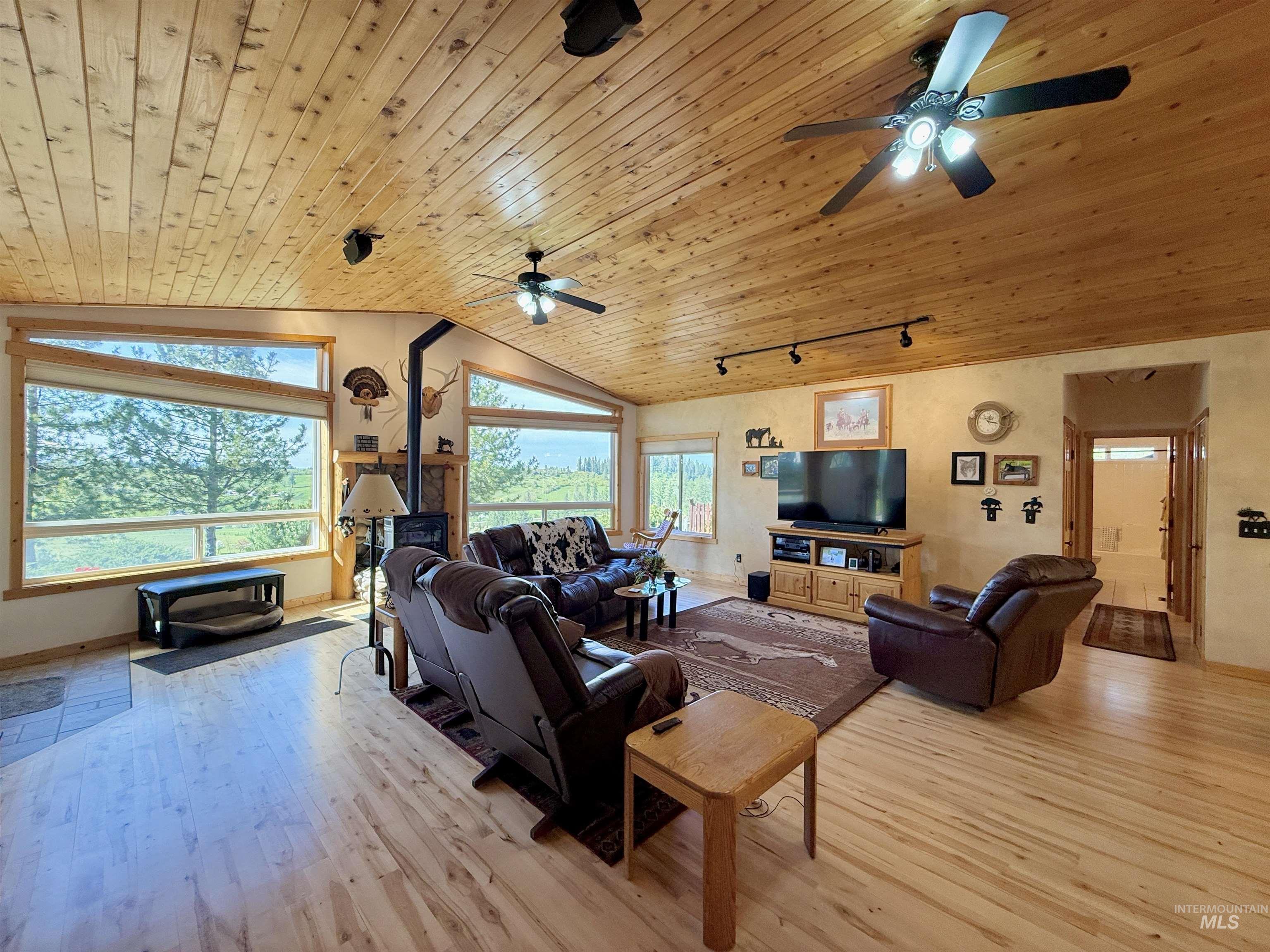 263 Sill Creek Rd., Clearwater, Idaho 83552, 3 Bedrooms, 2 Bathrooms, Residential For Sale, Price $815,000, 98982870