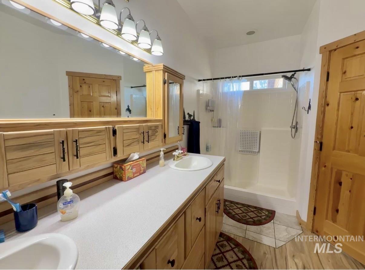 263 Sill Creek Rd., Clearwater, Idaho 83552, 3 Bedrooms, 2 Bathrooms, Residential For Sale, Price $815,000, 98982870