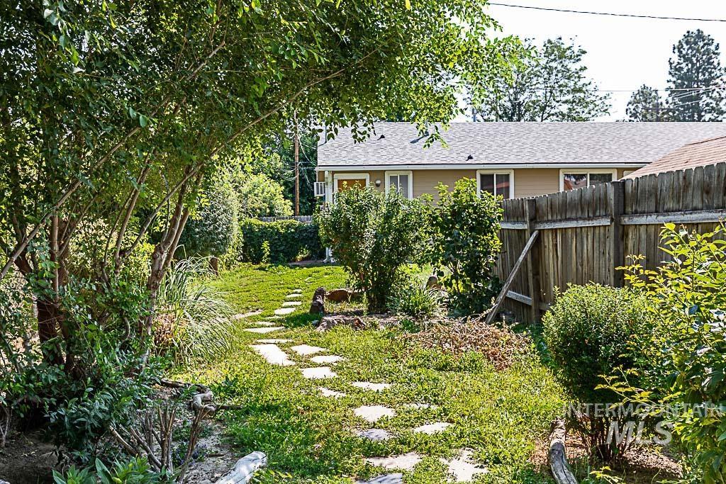 210/212 E 12Th St, Emmett, Idaho 83617, 3 Bedrooms, 1 Bathroom, Residential Income For Sale, Price $449,000, 98982871