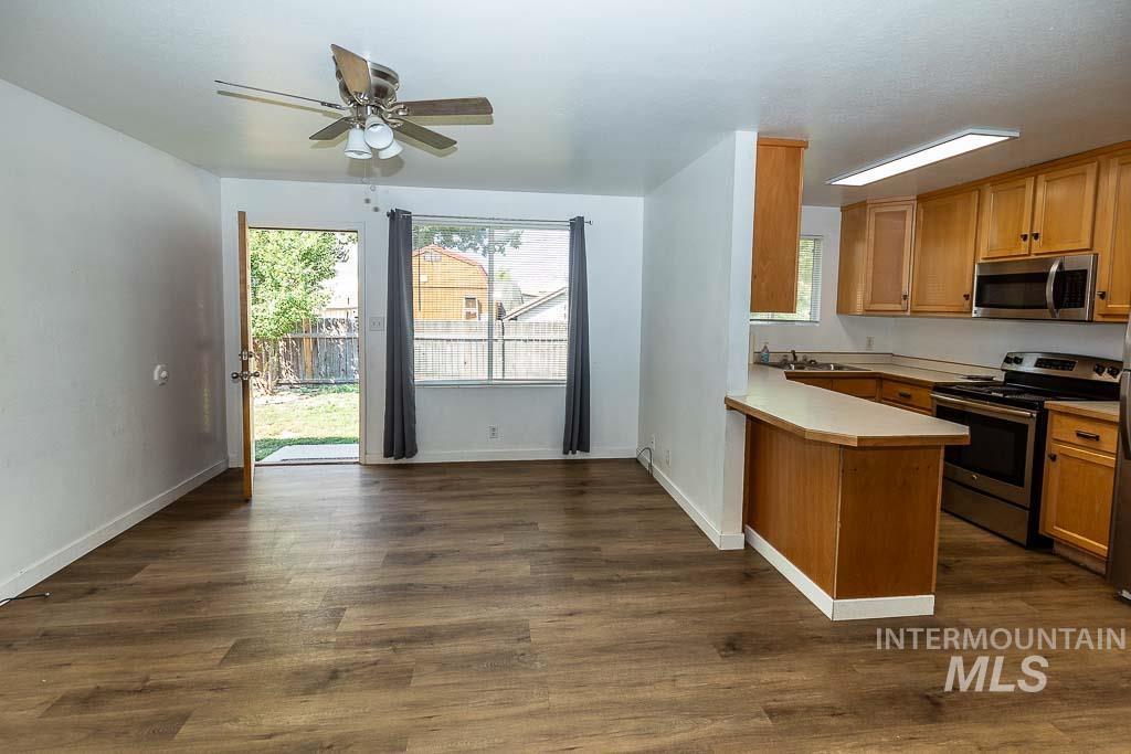 210/212 E 12Th St, Emmett, Idaho 83617, 3 Bedrooms, 1 Bathroom, Residential Income For Sale, Price $449,000, 98982871