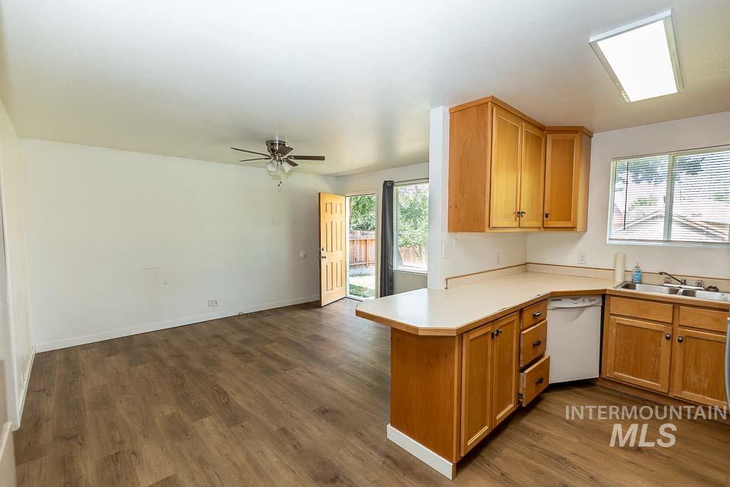 210/212 E 12Th St, Emmett, Idaho 83617, 3 Bedrooms, 1 Bathroom, Residential Income For Sale, Price $449,000, 98982871