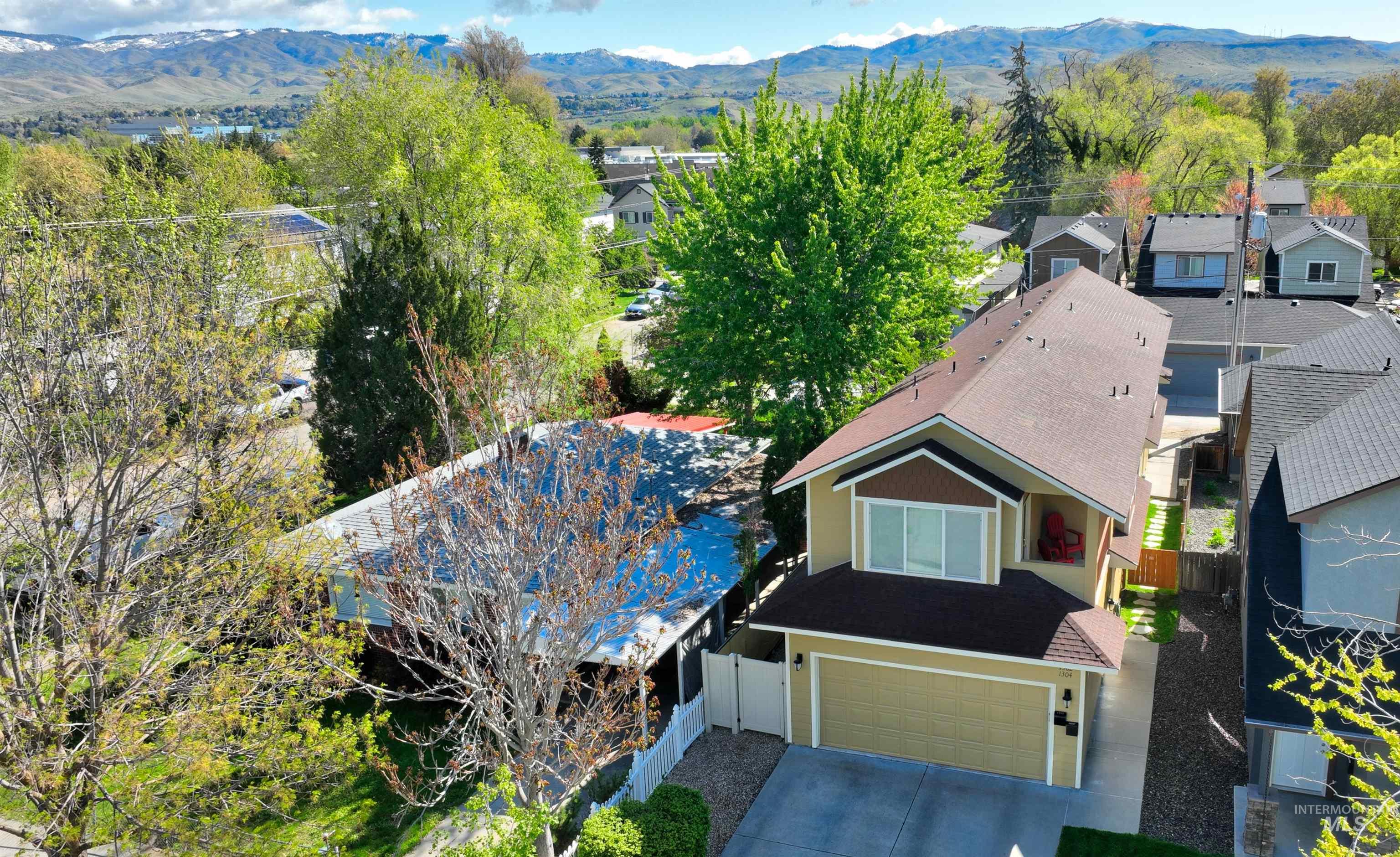 1302 / 1304 S Manitou Ave, Boise, Idaho 83706, 2 Bedrooms, 2 Bathrooms, Residential Income For Sale, Price $899,000,MLS 98982874