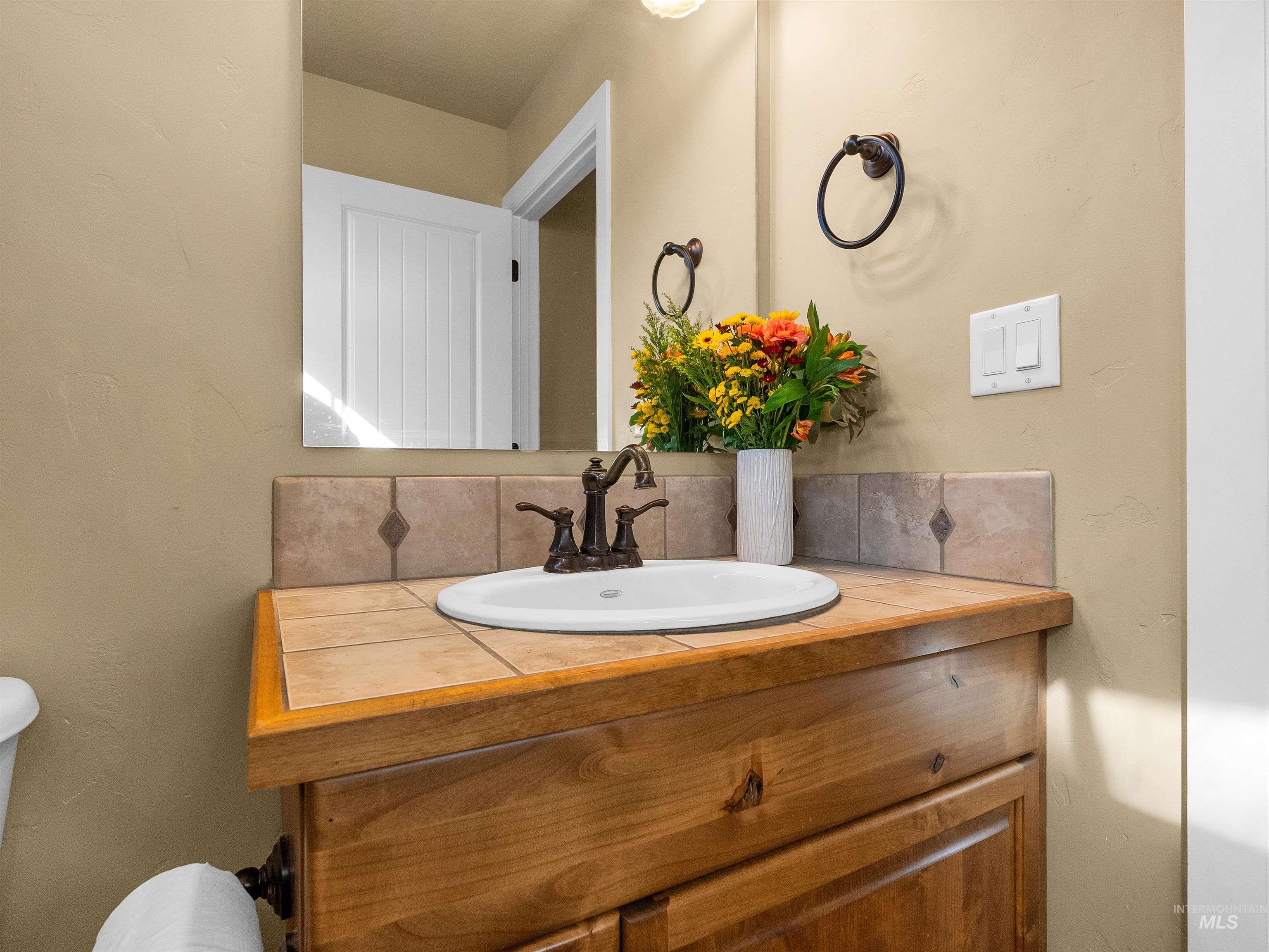 4467 N Mackenzie Ln, Boise, Idaho 83703, 4 Bedrooms, 3.5 Bathrooms, Residential For Sale, Price $649,500,MLS 98982875