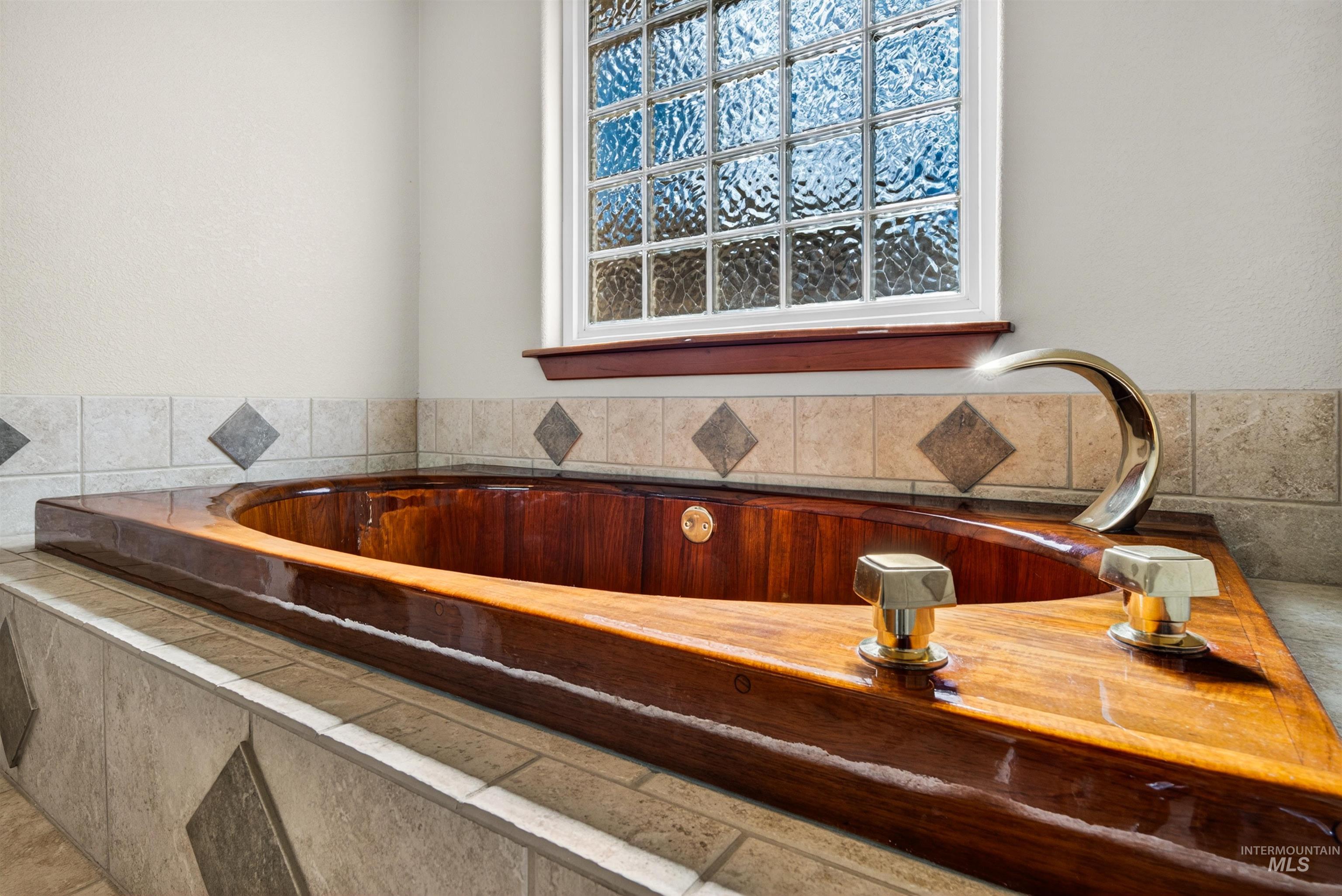 4467 N Mackenzie Ln, Boise, Idaho 83703, 4 Bedrooms, 3.5 Bathrooms, Residential For Sale, Price $649,500,MLS 98982875