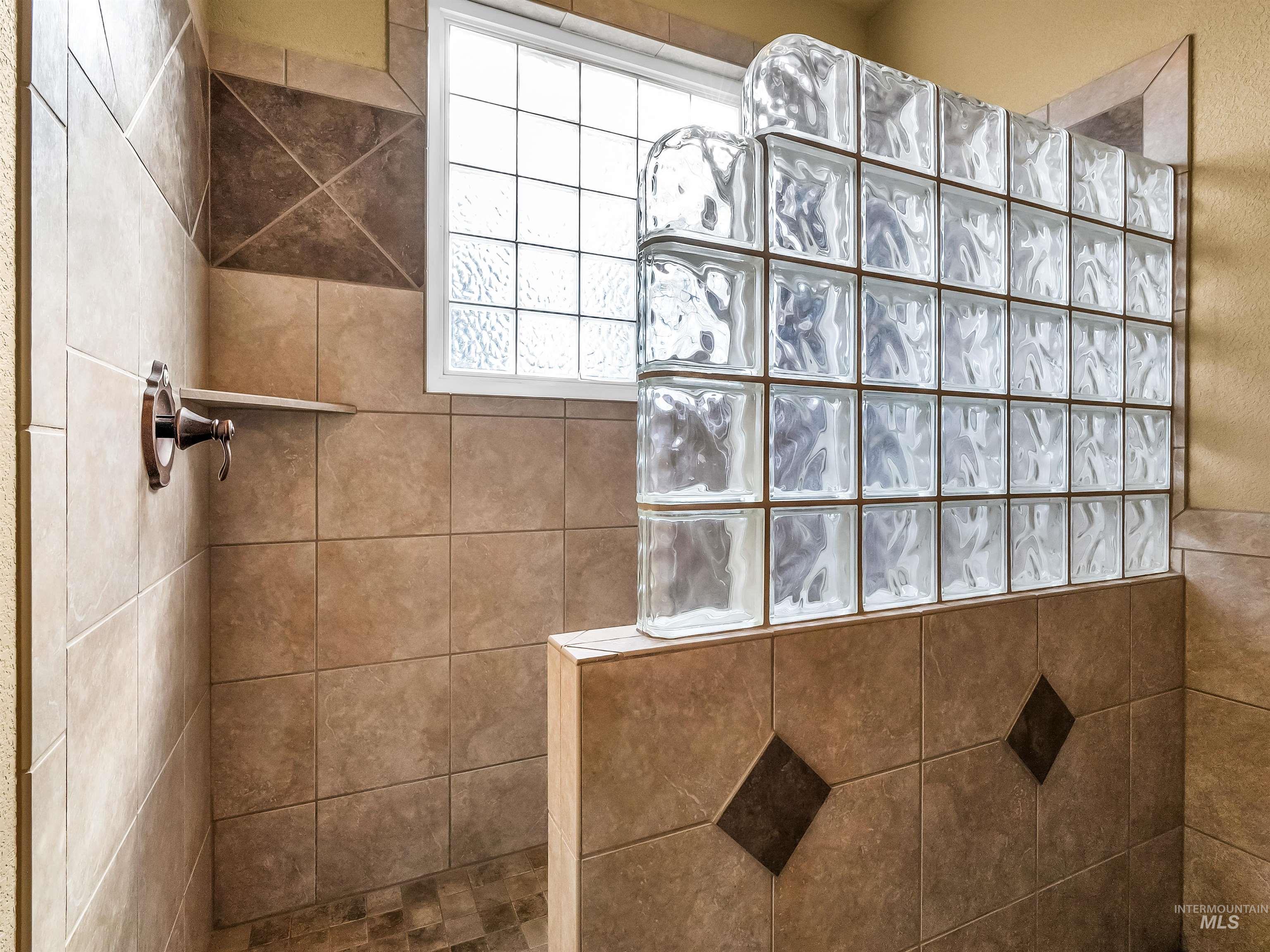 4467 N Mackenzie Ln, Boise, Idaho 83703, 4 Bedrooms, 3.5 Bathrooms, Residential For Sale, Price $649,500,MLS 98982875