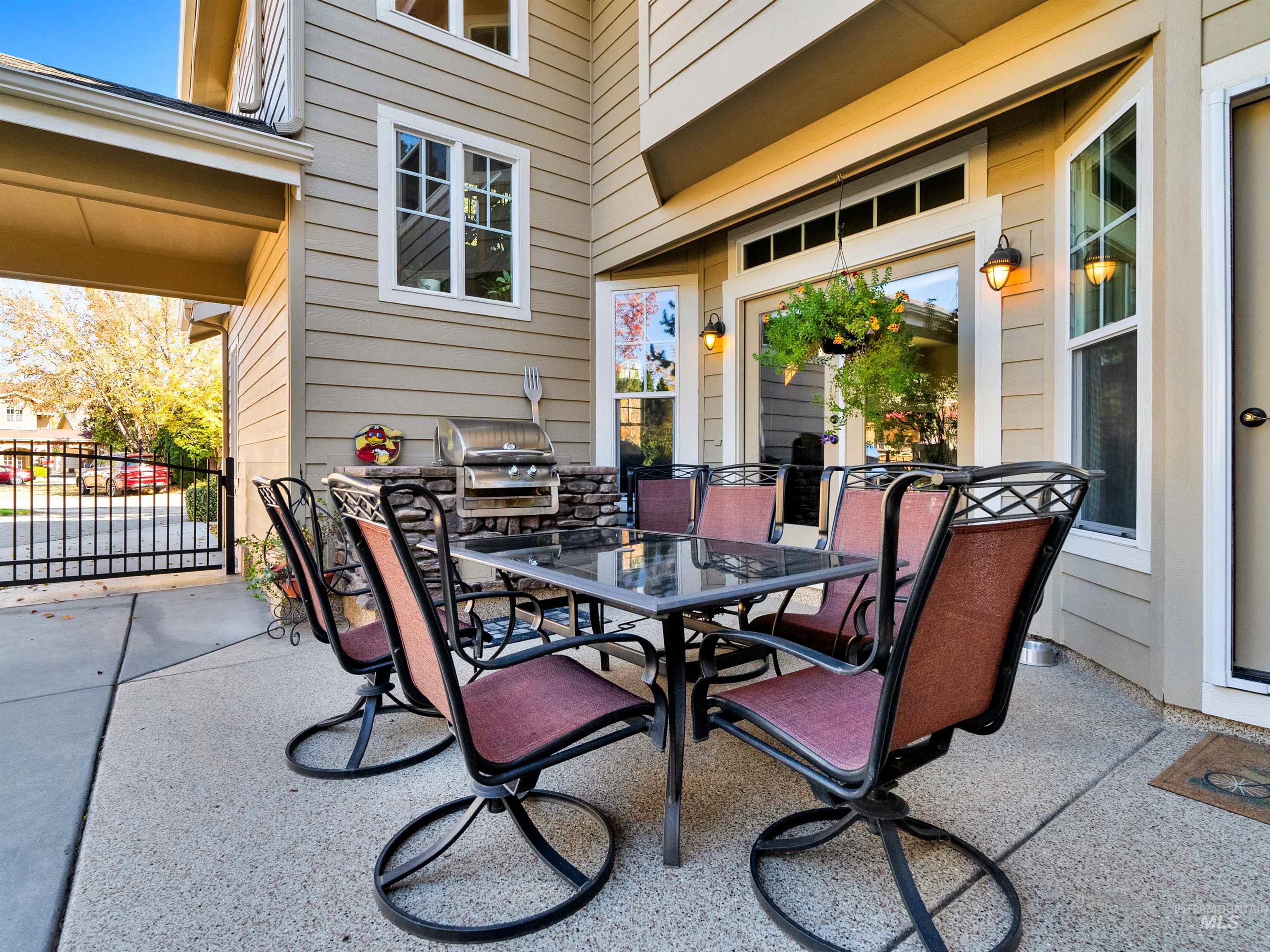 4467 N Mackenzie Ln, Boise, Idaho 83703, 4 Bedrooms, 3.5 Bathrooms, Residential For Sale, Price $649,500,MLS 98982875