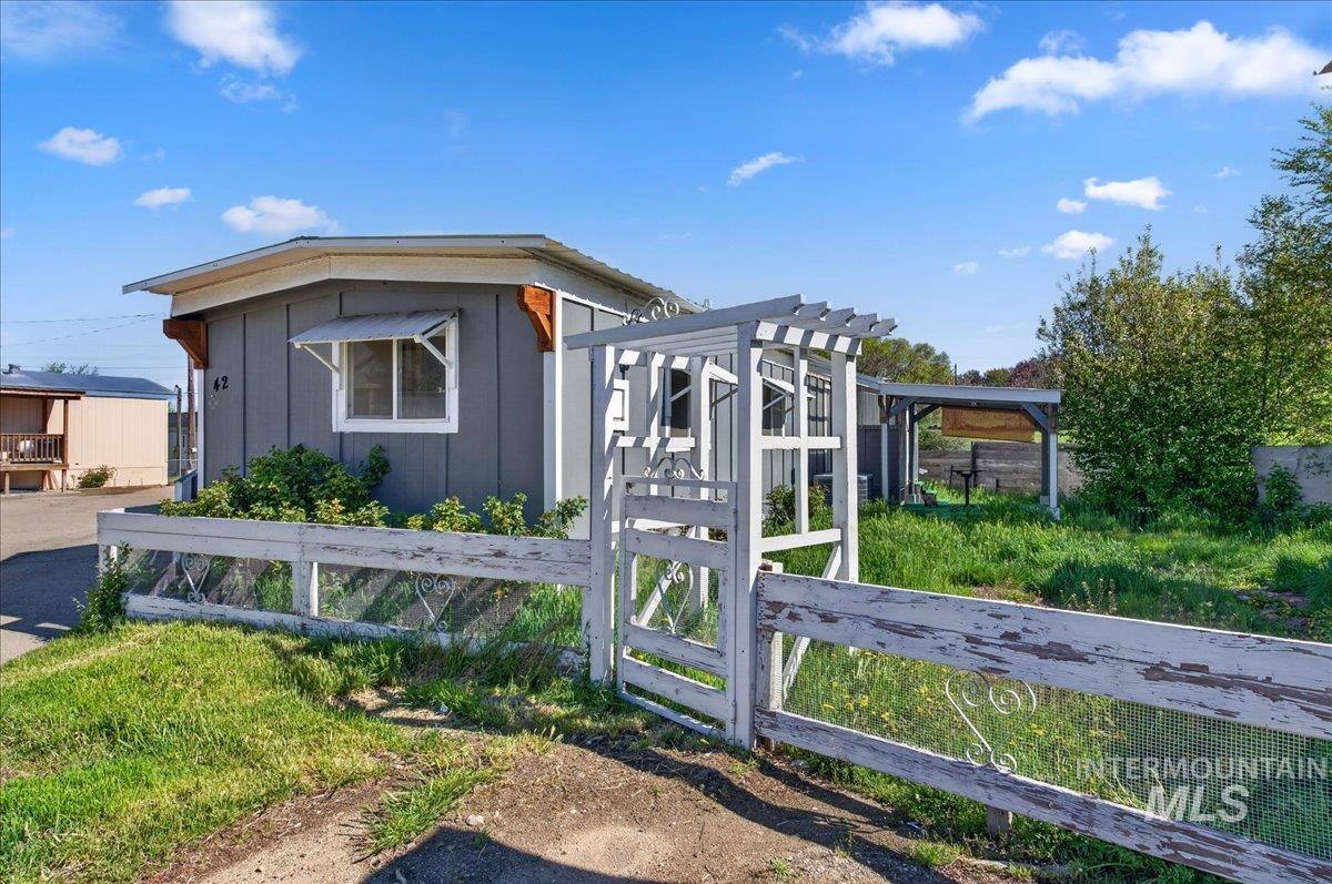 1323 Elgin, Caldwell, Idaho 83605, 3 Bedrooms, 1 Bathroom, Residential For Sale, Price $74,900,MLS 98982877