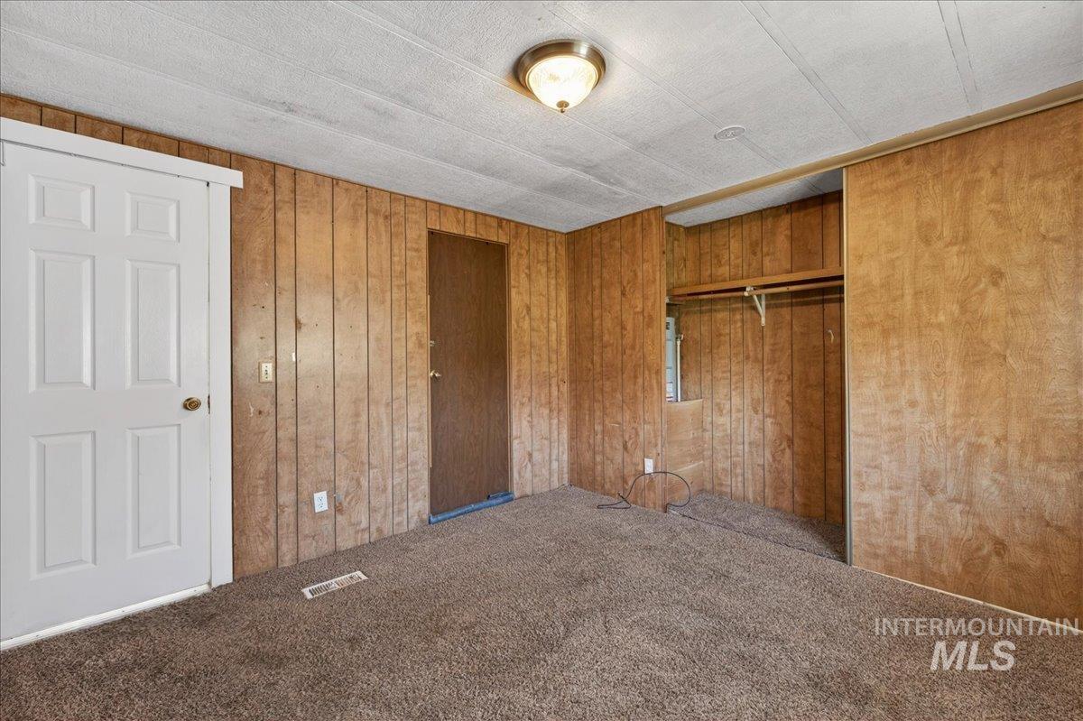 1323 Elgin, Caldwell, Idaho 83605, 3 Bedrooms, 1 Bathroom, Residential For Sale, Price $74,900,MLS 98982877