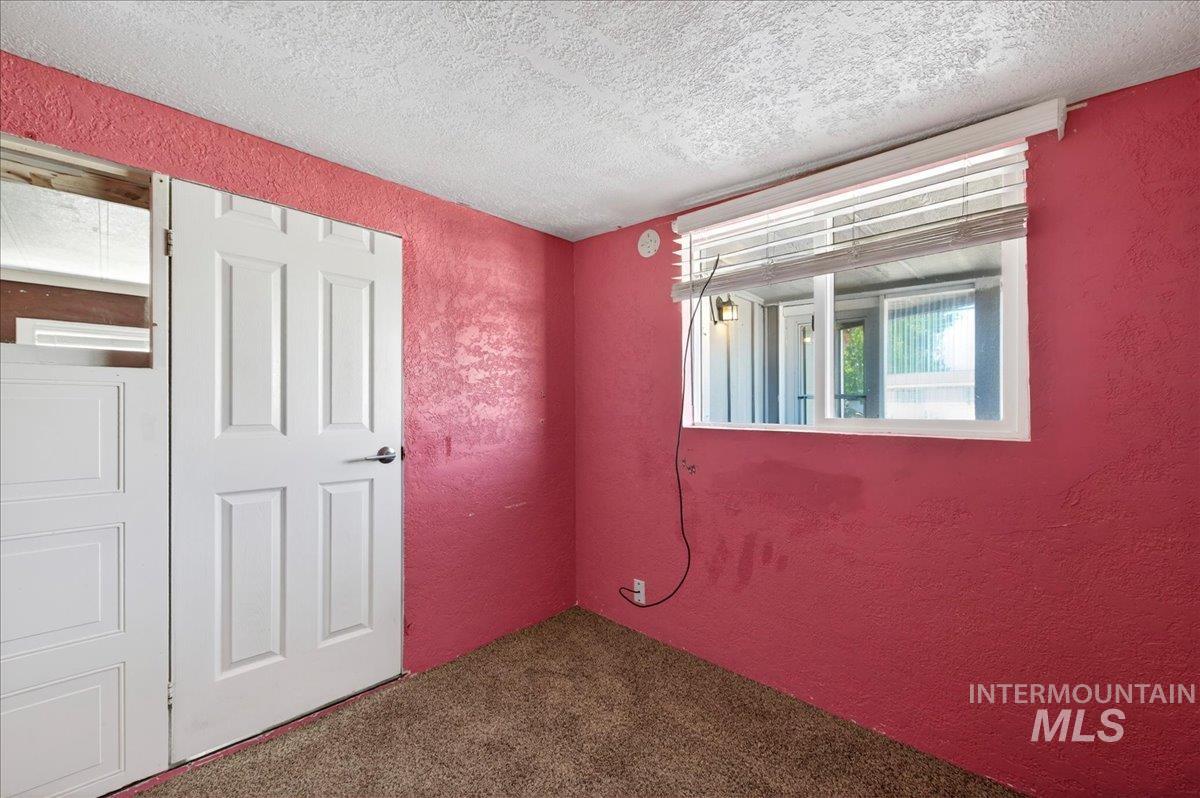 1323 Elgin, Caldwell, Idaho 83605, 3 Bedrooms, 1 Bathroom, Residential For Sale, Price $74,900,MLS 98982877