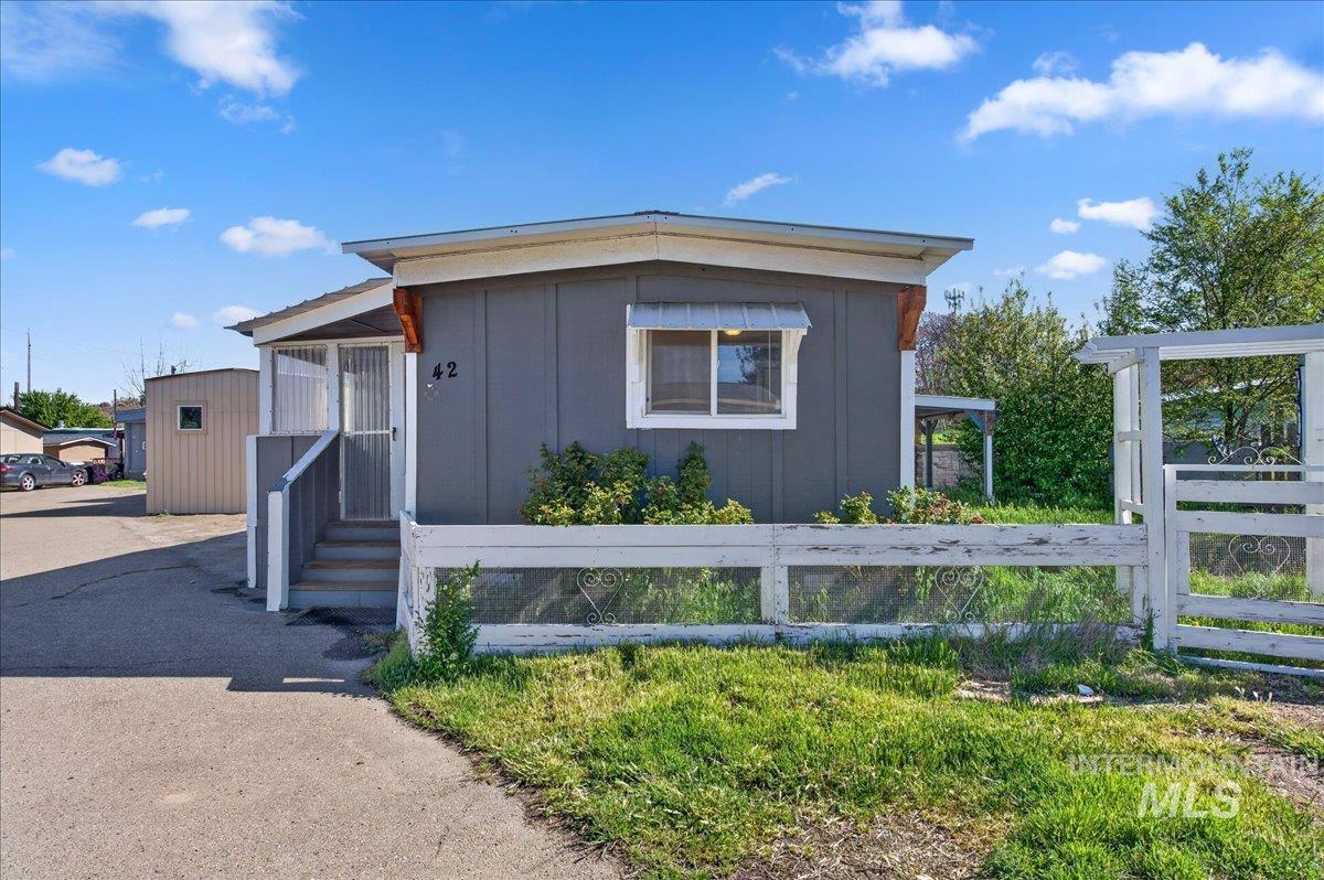 1323 Elgin, Caldwell, Idaho 83605, 3 Bedrooms, 1 Bathroom, Residential For Sale, Price $74,900,MLS 98982877