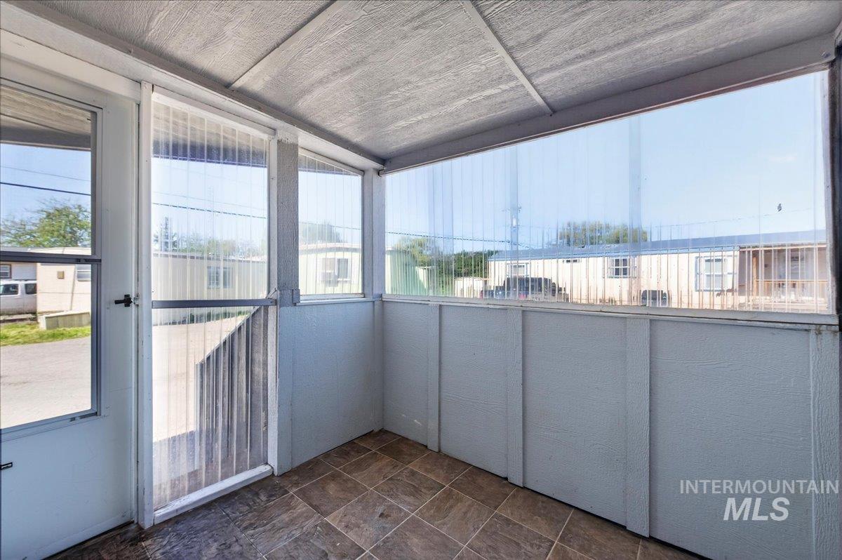 1323 Elgin, Caldwell, Idaho 83605, 3 Bedrooms, 1 Bathroom, Residential For Sale, Price $74,900,MLS 98982877