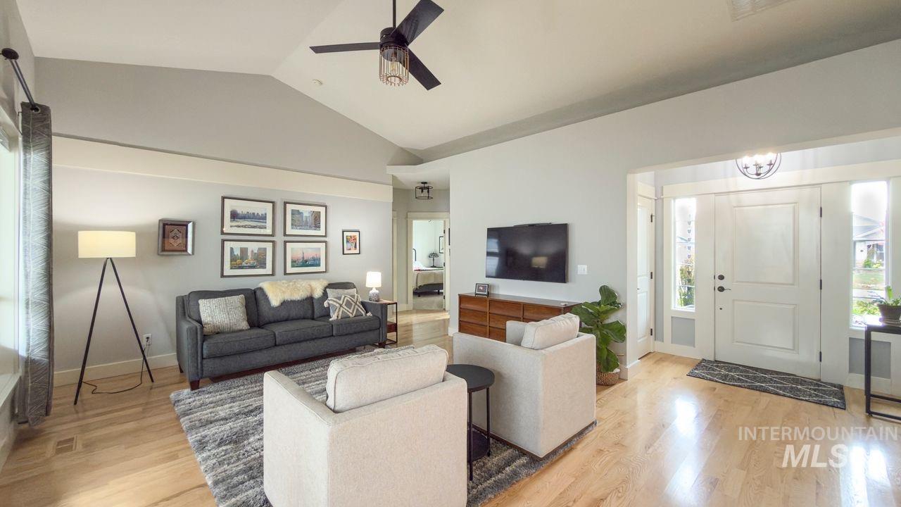 1749 E Sagemoor Drive, Meridian, Idaho 83642, 3 Bedrooms, 2 Bathrooms, Residential For Sale, Price $454,000,MLS 98982878