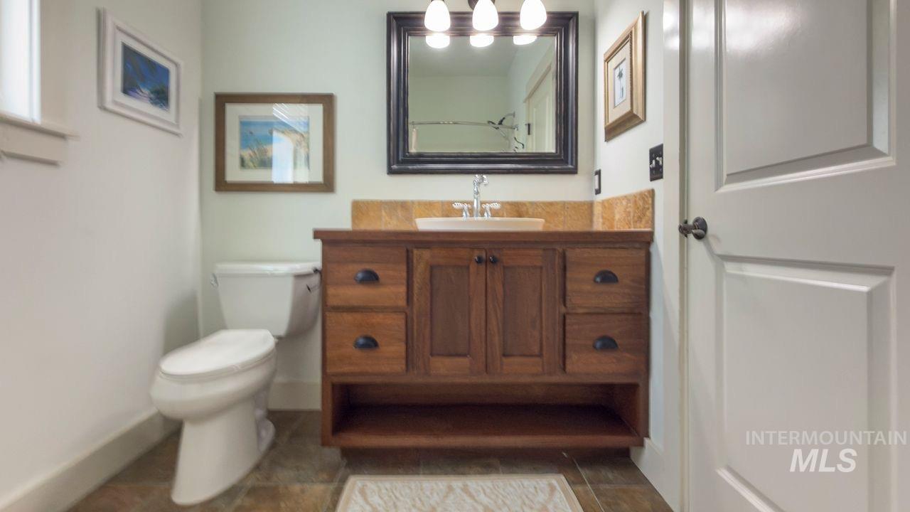 1749 E Sagemoor Drive, Meridian, Idaho 83642, 3 Bedrooms, 2 Bathrooms, Residential For Sale, Price $454,000,MLS 98982878