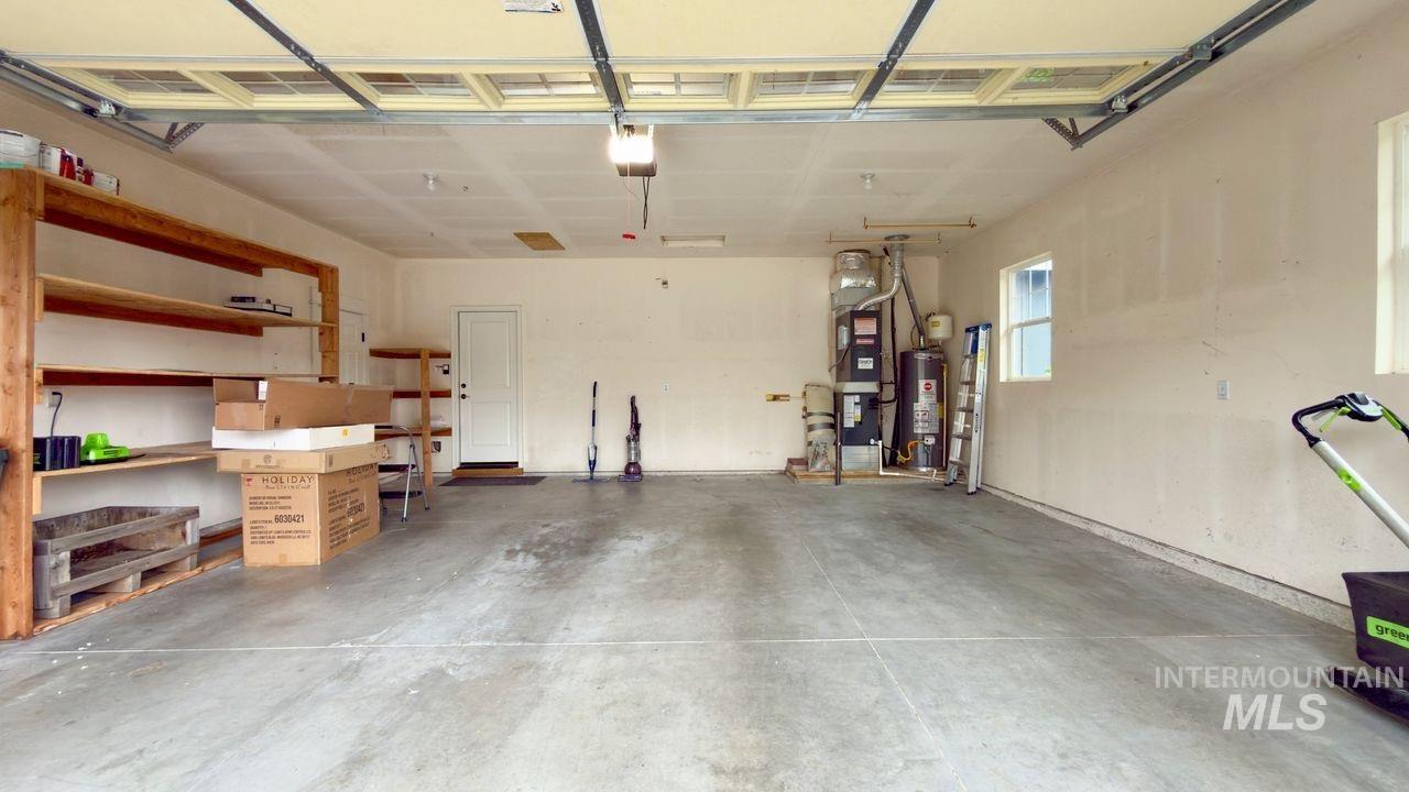 1749 E Sagemoor Drive, Meridian, Idaho 83642, 3 Bedrooms, 2 Bathrooms, Residential For Sale, Price $454,000,MLS 98982878