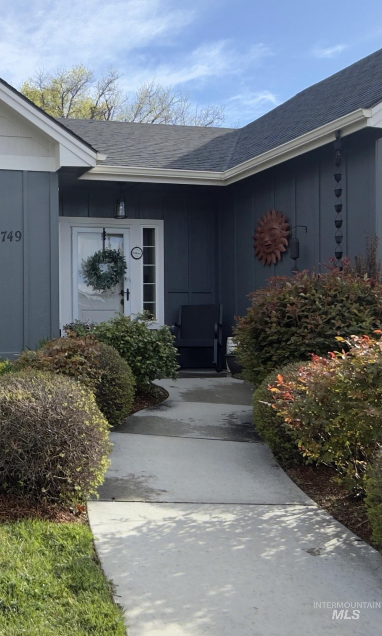 1749 E Sagemoor Drive, Meridian, Idaho 83642, 3 Bedrooms, 2 Bathrooms, Residential For Sale, Price $454,000,MLS 98982878