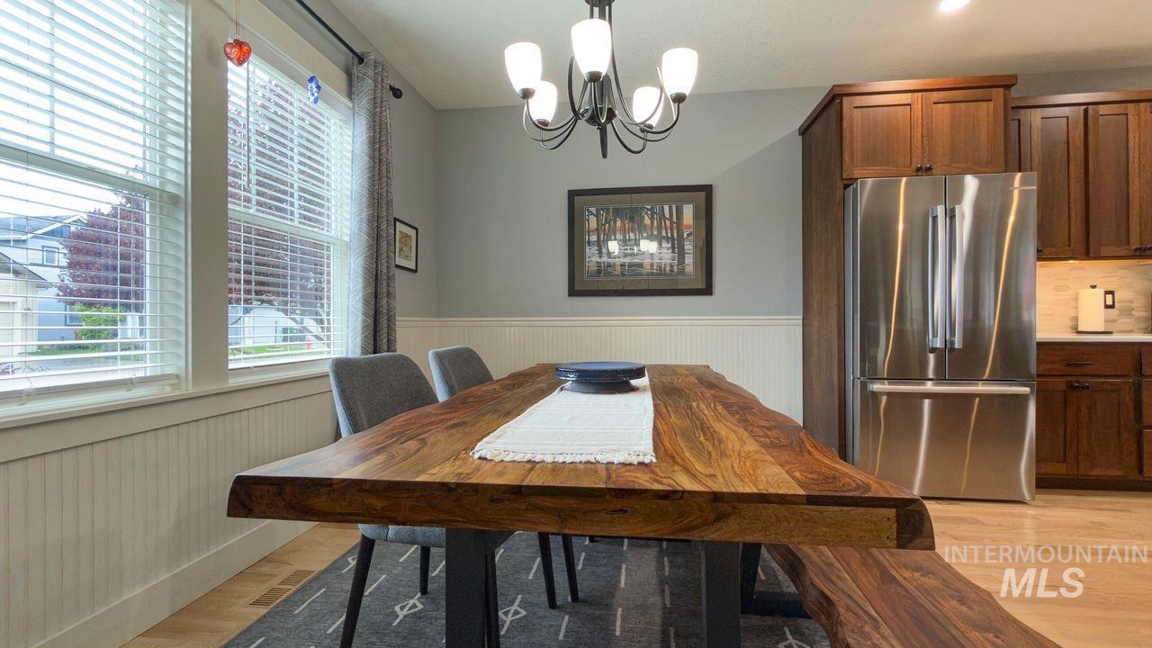 1749 E Sagemoor Drive, Meridian, Idaho 83642, 3 Bedrooms, 2 Bathrooms, Residential For Sale, Price $454,000,MLS 98982878