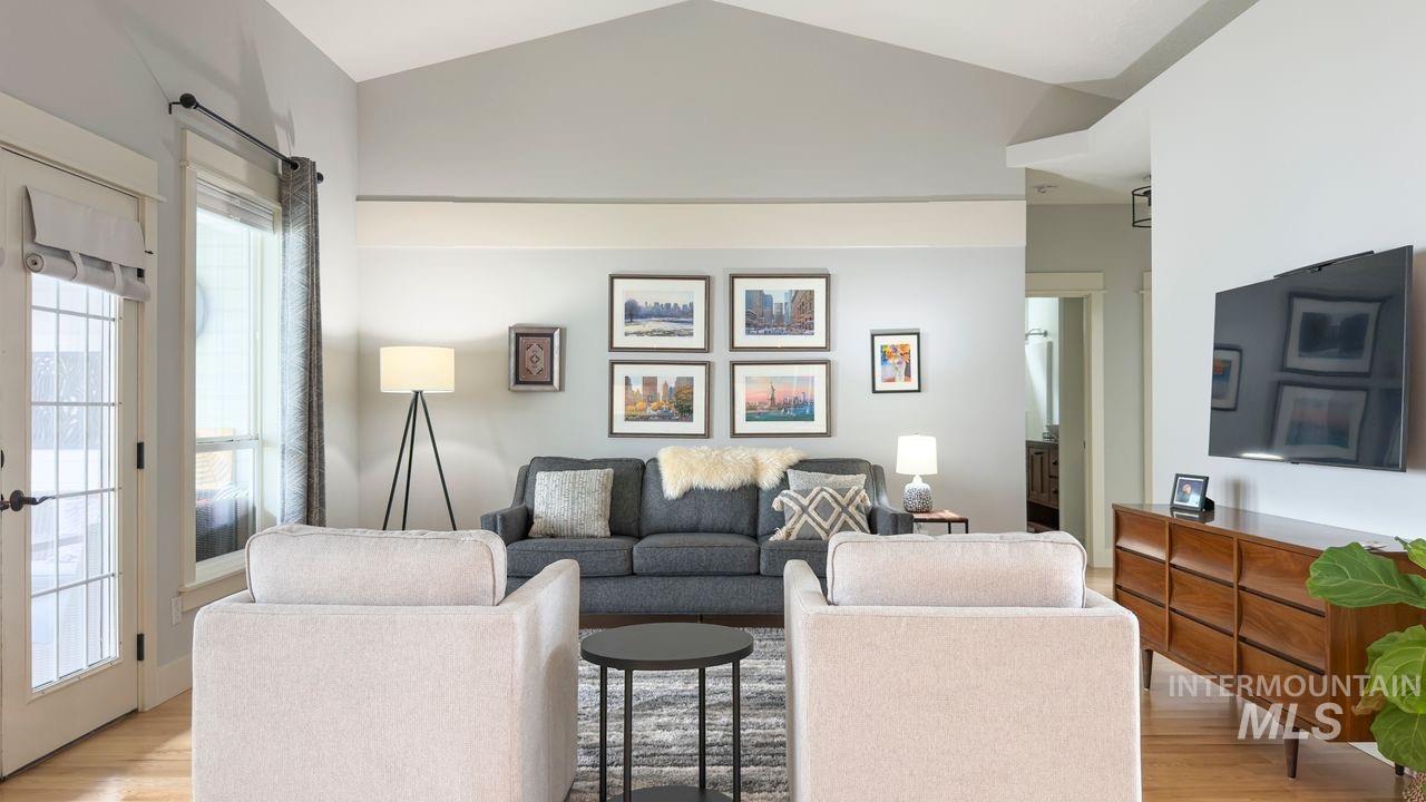 1749 E Sagemoor Drive, Meridian, Idaho 83642, 3 Bedrooms, 2 Bathrooms, Residential For Sale, Price $454,000,MLS 98982878