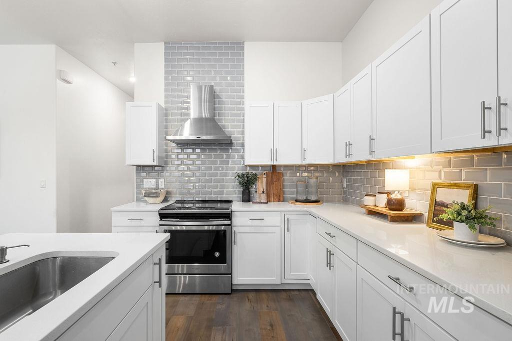 1424 W Front St, Boise, Idaho 83702, 3 Bedrooms, 2 Bathrooms, Residential For Sale, Price $657,000,MLS 98982883